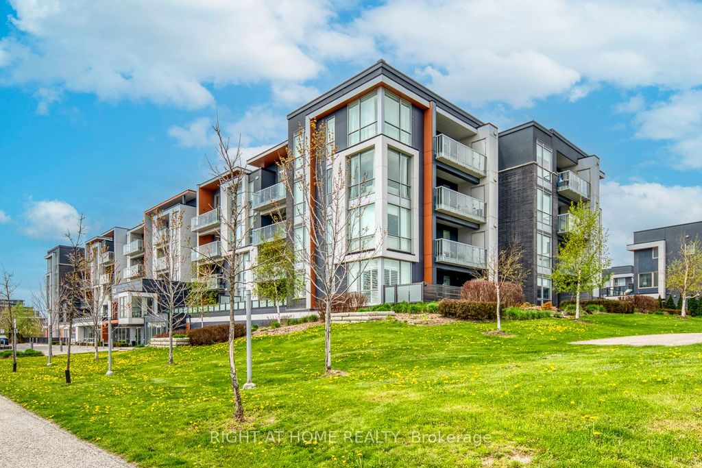 Photo of 3028 Creekshore Common #215, Oakville, ON L6M 5K6 (MLS # W13104880)
