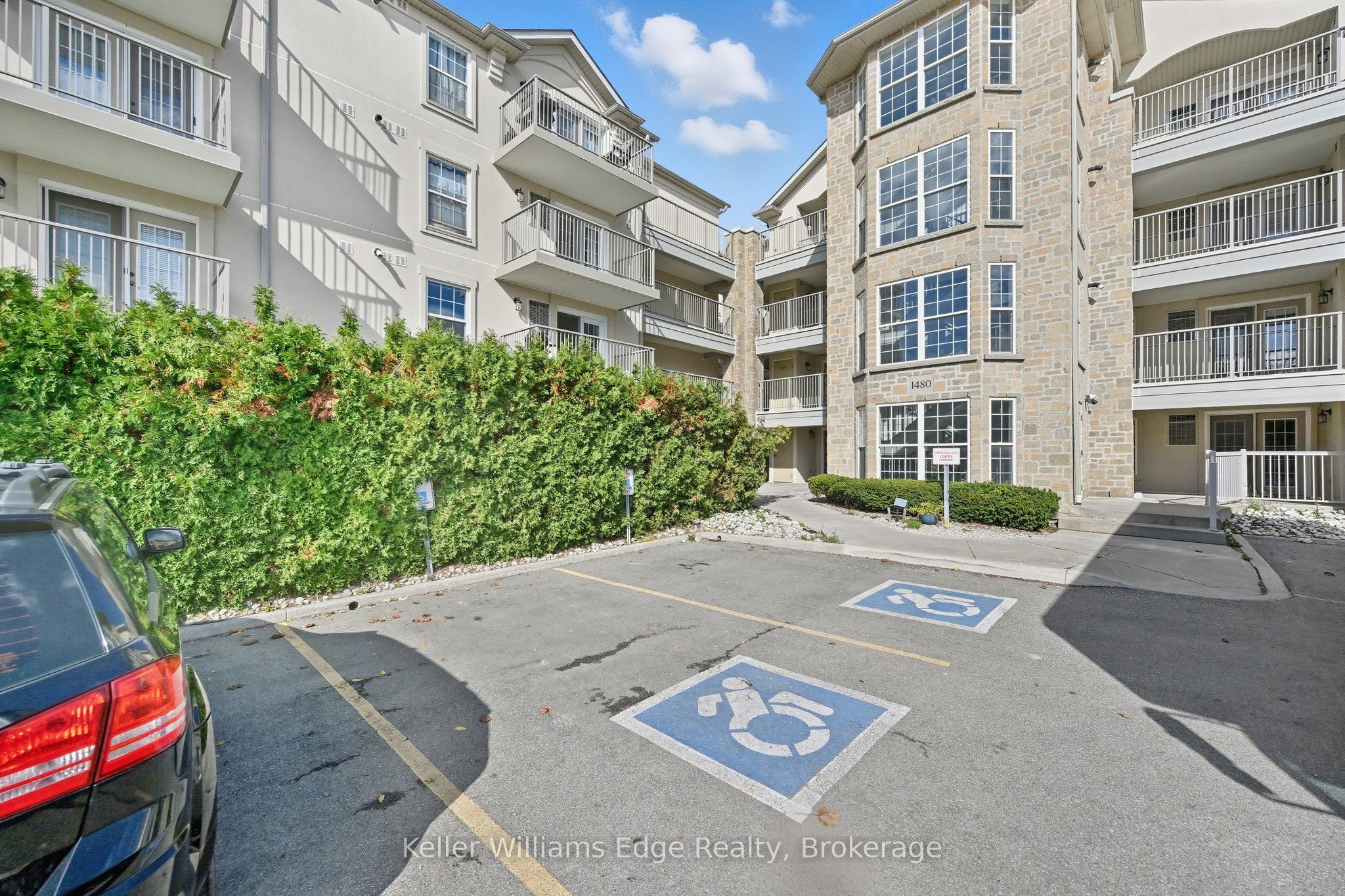 1480 Bishops Gate Gate 315