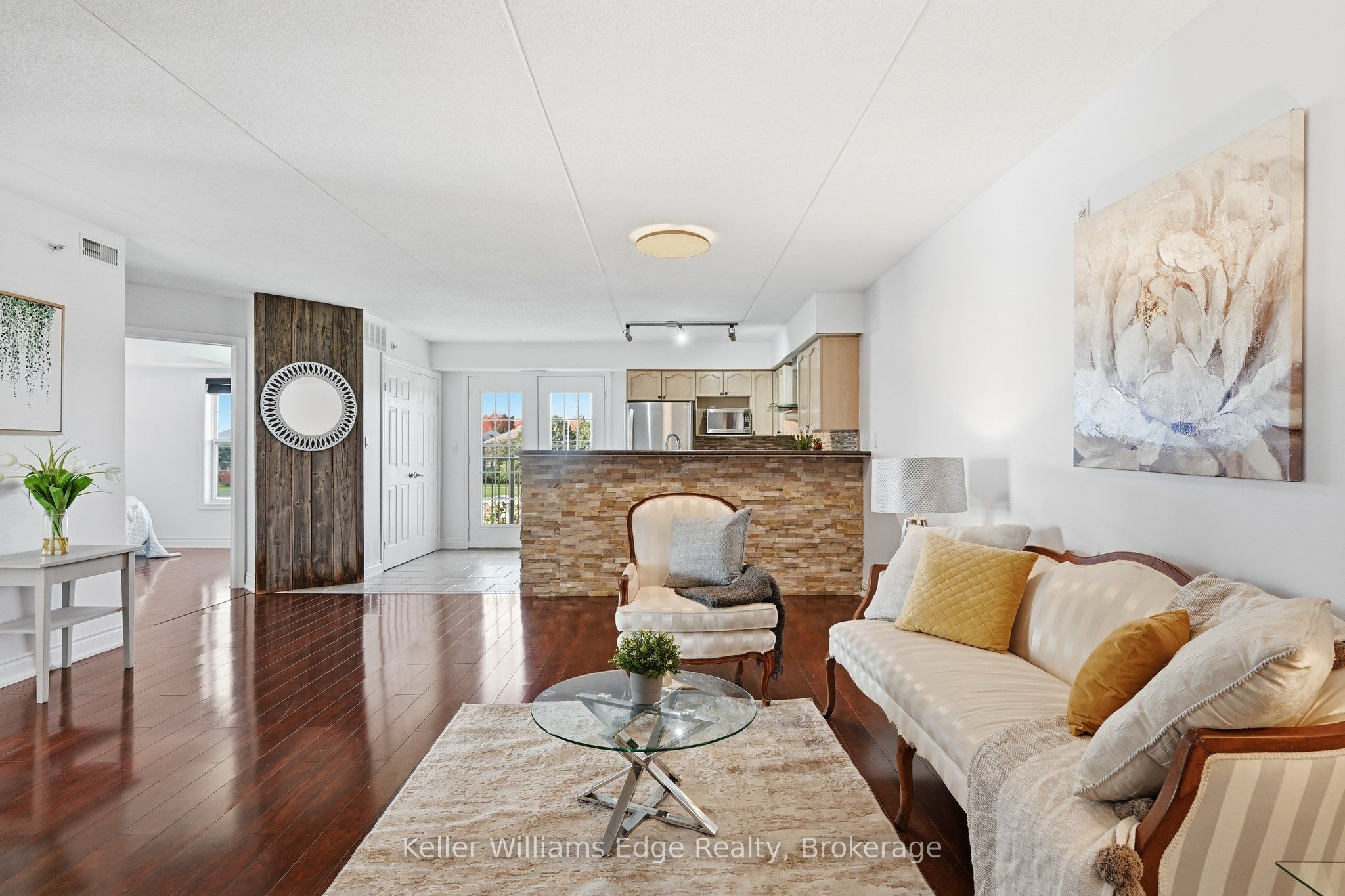 1480 Bishops Gate Gate 315