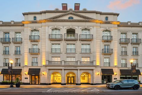 300 RANDALL Street PH1 Oakville ON L6J 0G2