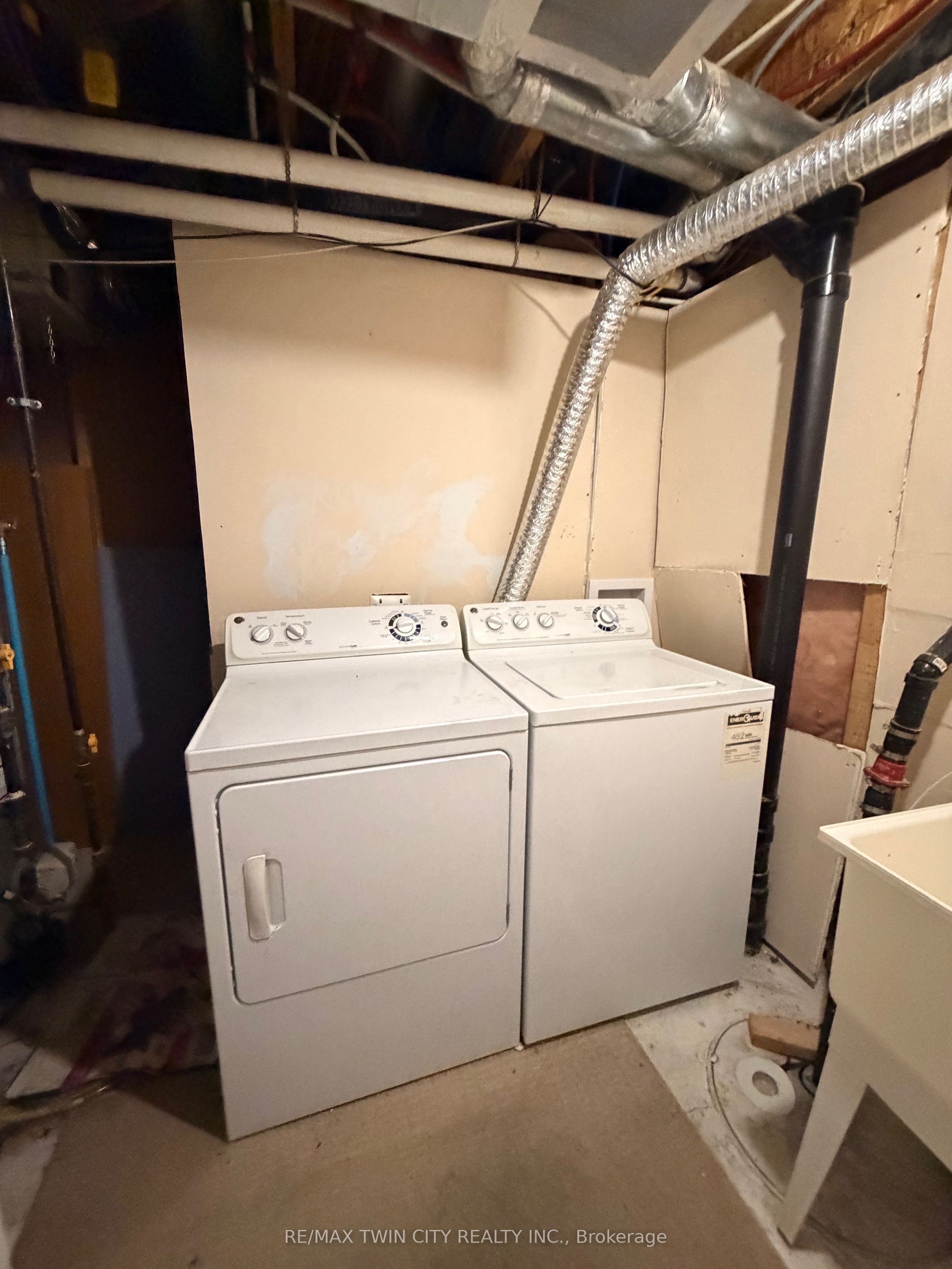 239 Mcdougall Crossing N/A Basement