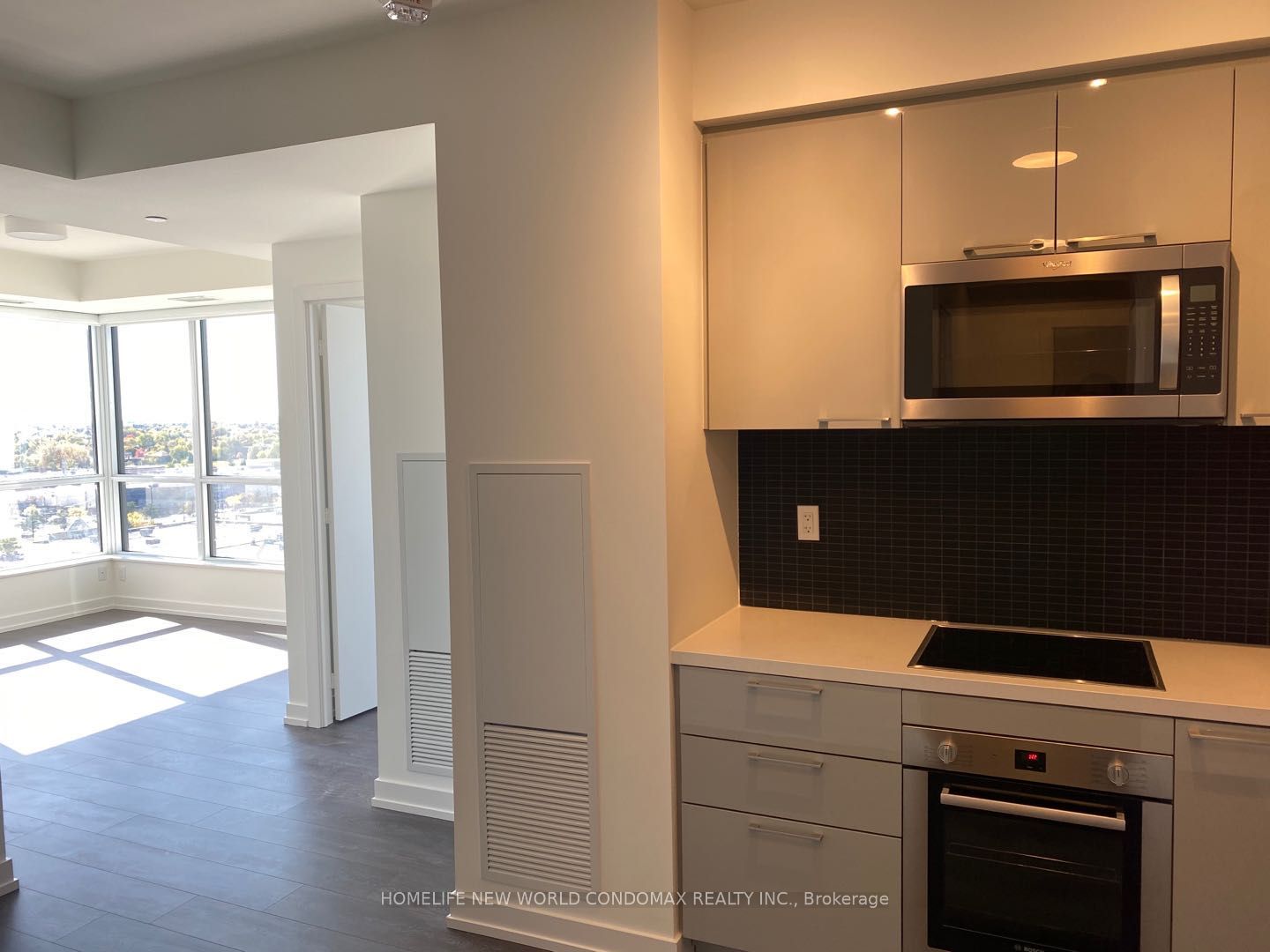 1 Grandview Avenue 1112