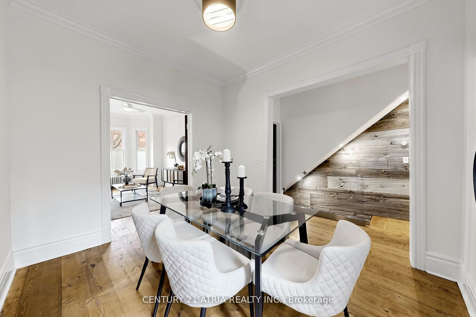 106 Oxford Street