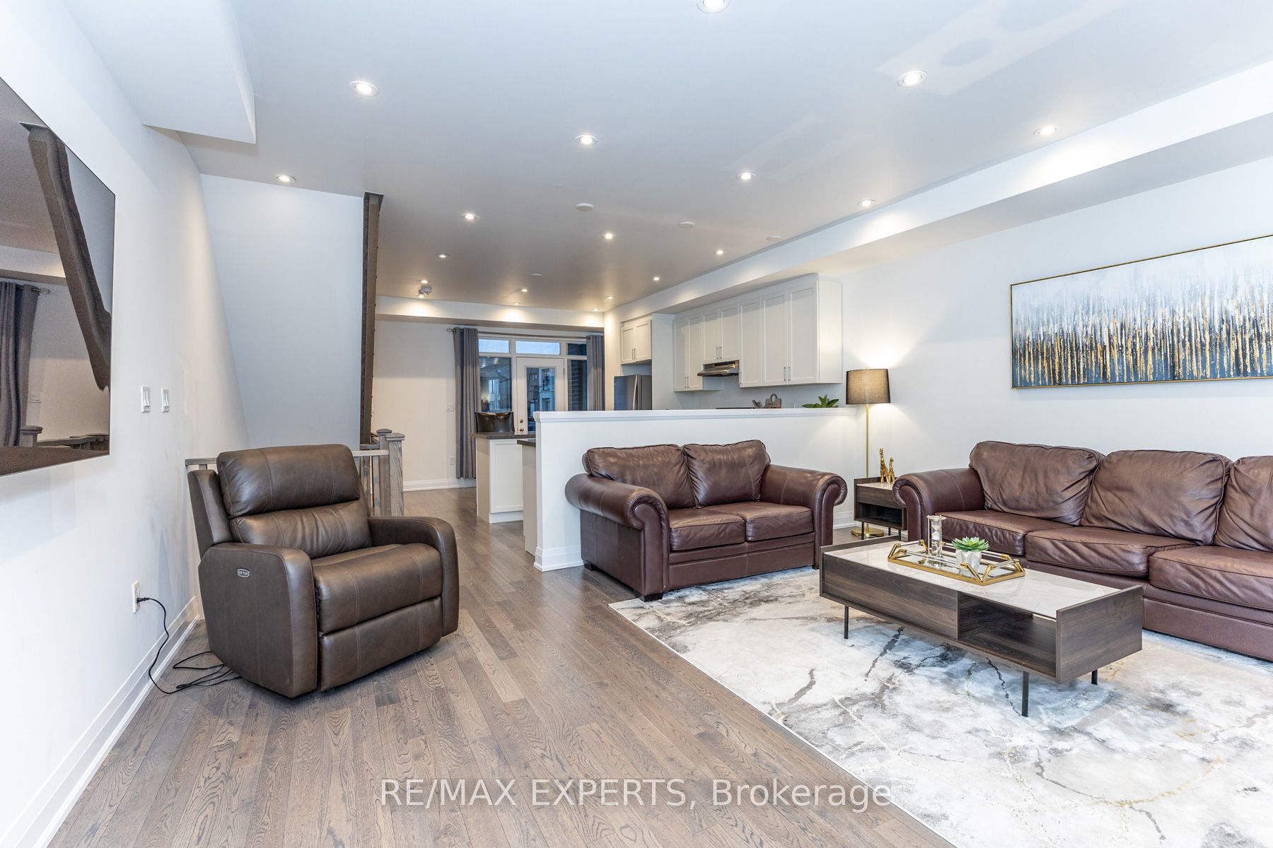 190 Moneypenny Place