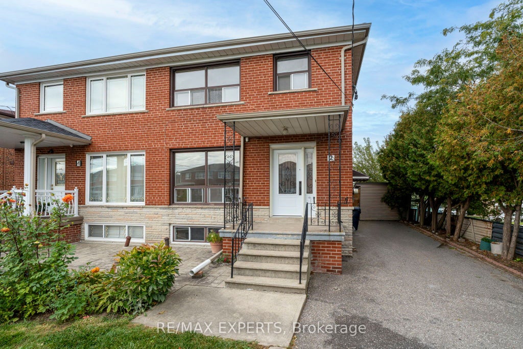 Photo of 2 Donofree Road, Toronto, ON M6L 2P5 (MLS # W13840932)