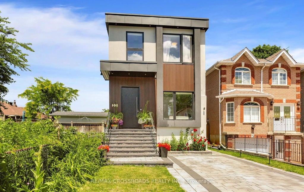 Photo of 10 Hamstead Avenue, Toronto, ON M4C 2S4 (MLS # E14017098)