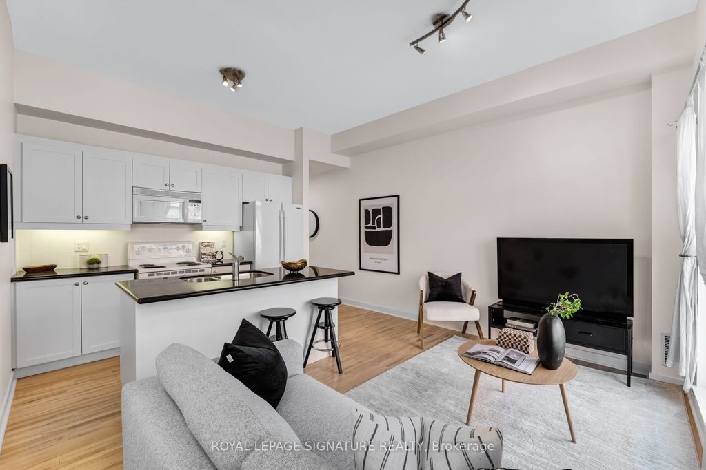 Photo of 1398 Bloor Street W #2, Toronto, ON M6P 4H6 (MLS # W12819478)