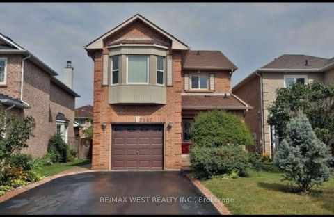 7147 Harding Crescent Mississauga ON L5N 5P5