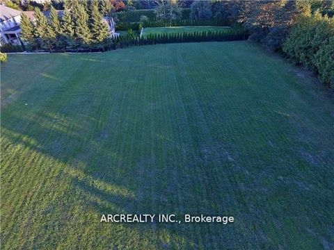 655 Woodland Acres Crescent Vaughan ON L6A 1G2