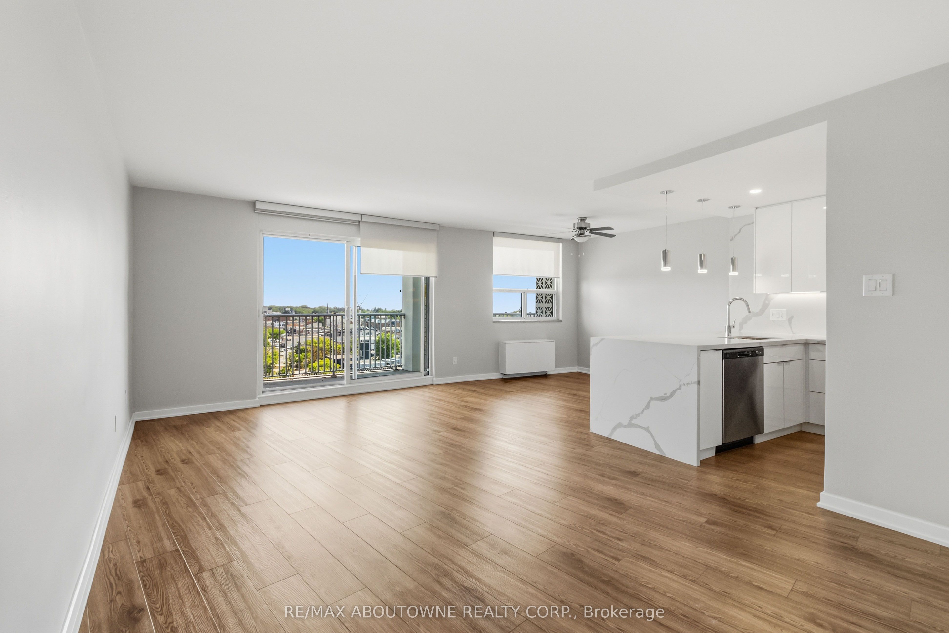 125 Forsythe Street 1201
