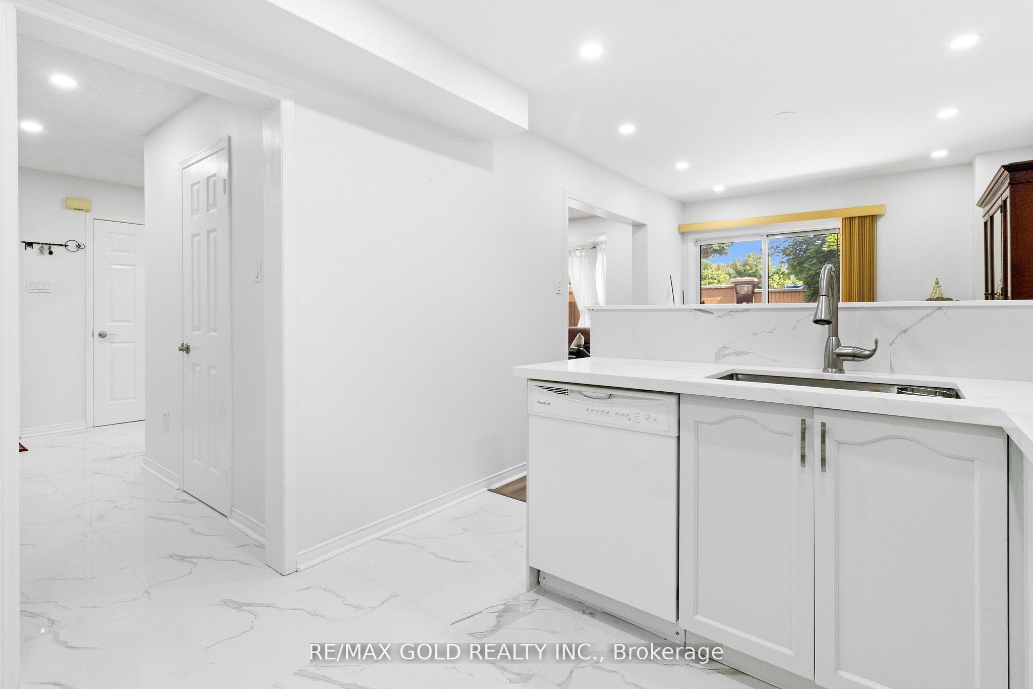 40 Blue Spruce Street