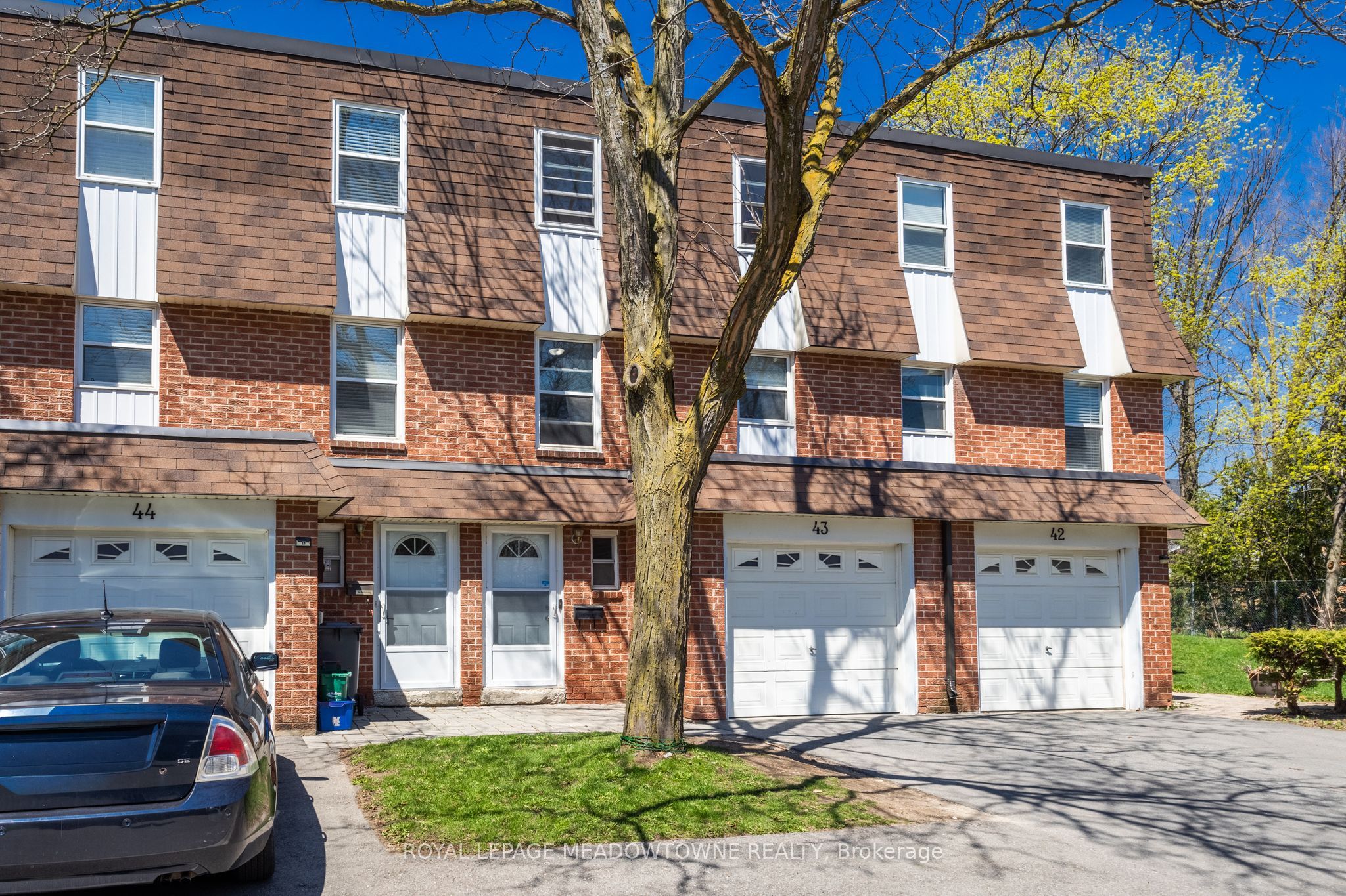 235 Bronte Street 43