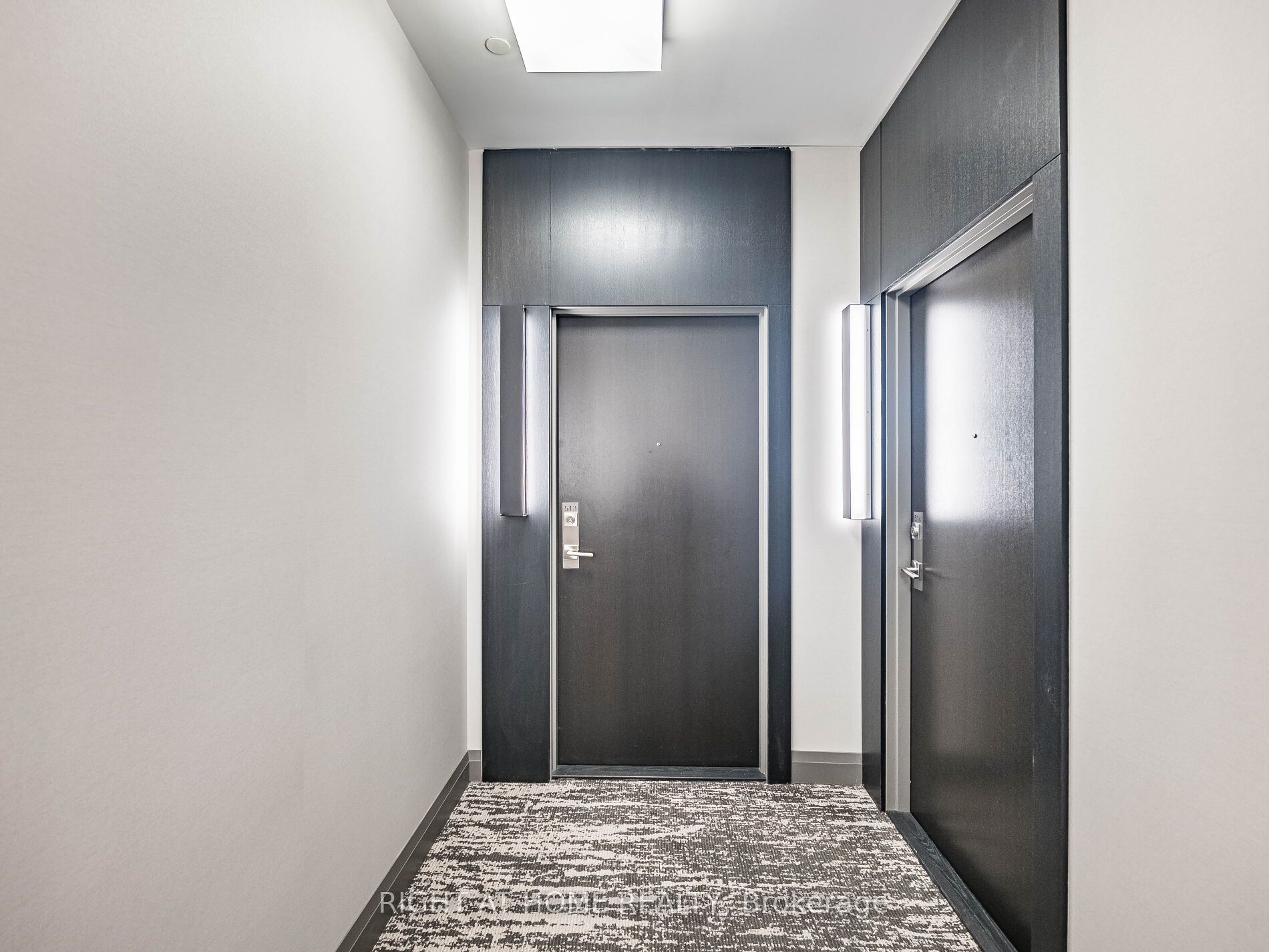 4208 Dundas Street 513