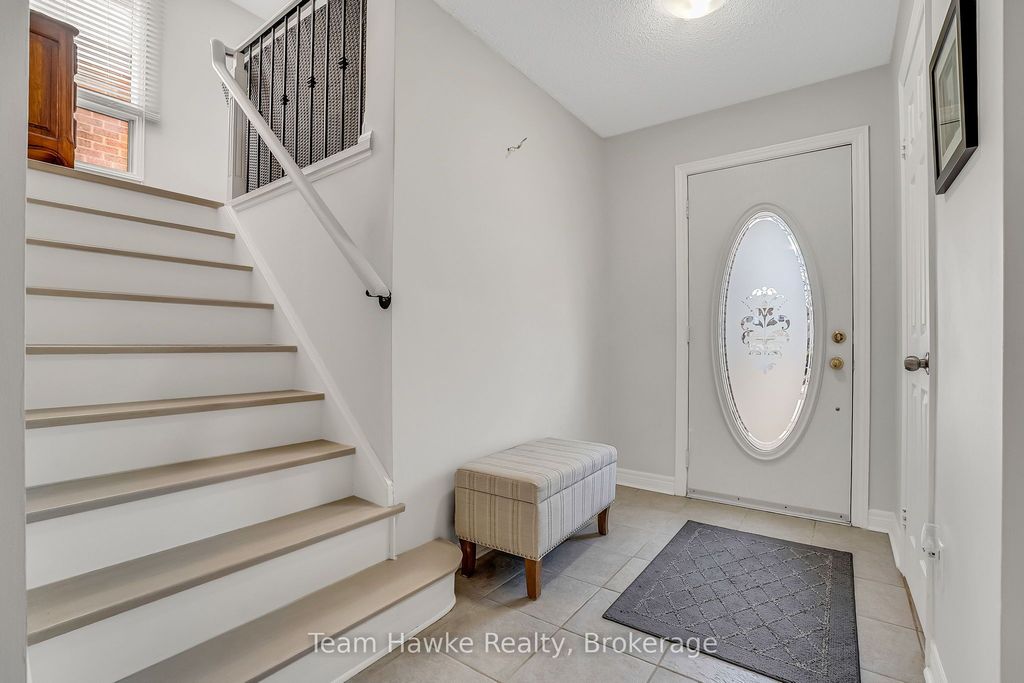 Photo of 15 White Boulevard, Vaughan, ON L4J 5Z4 (MLS # N13026932)