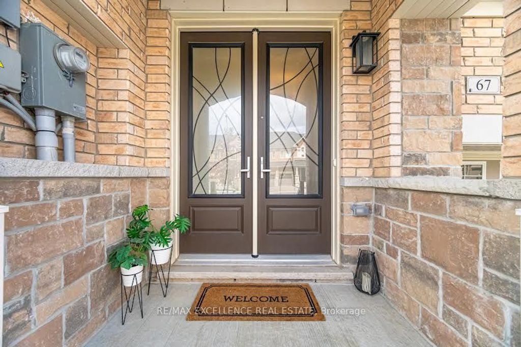 Photo of 67 Drizzel Crescent, Richmond Hill, ON L4E 1G8 (MLS # N13077516)