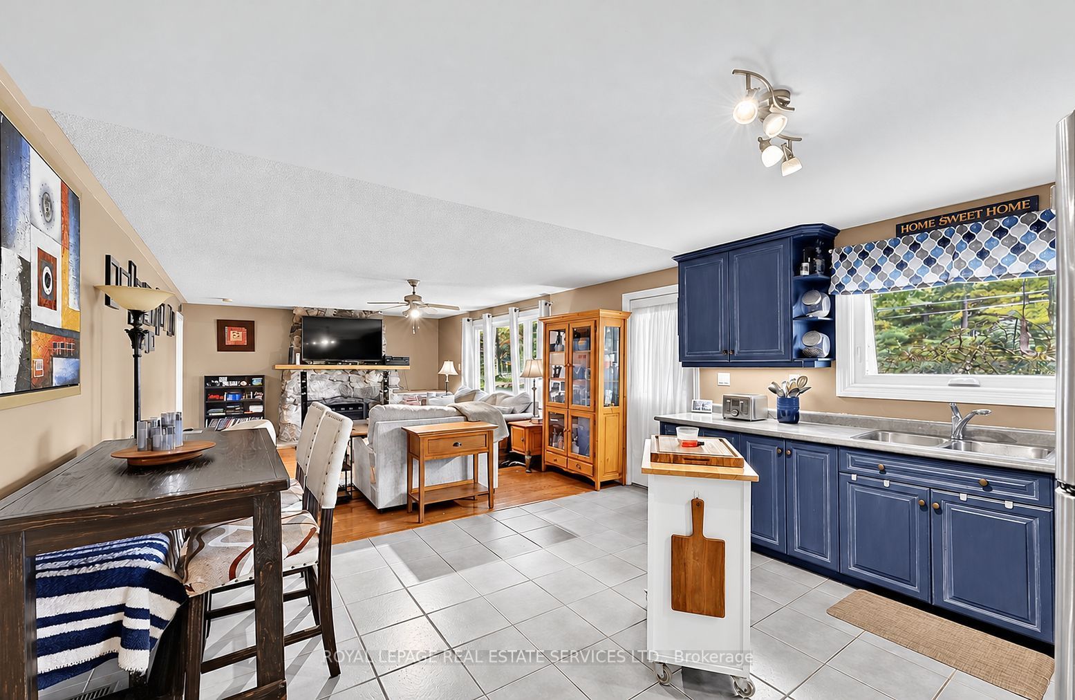 1687 RIVER Road W