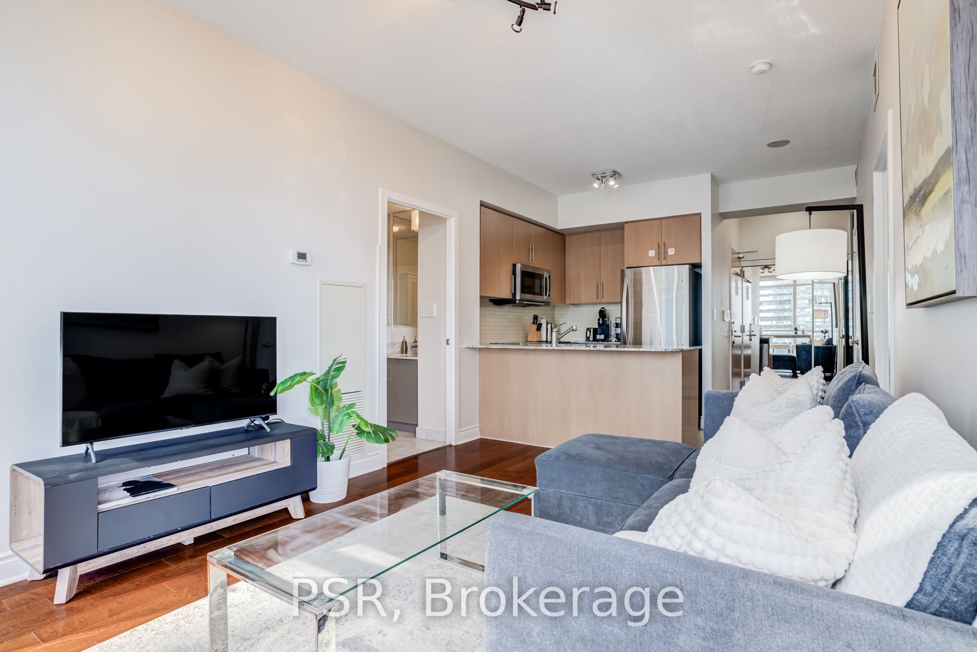 65 Bremner Boulevard 3401