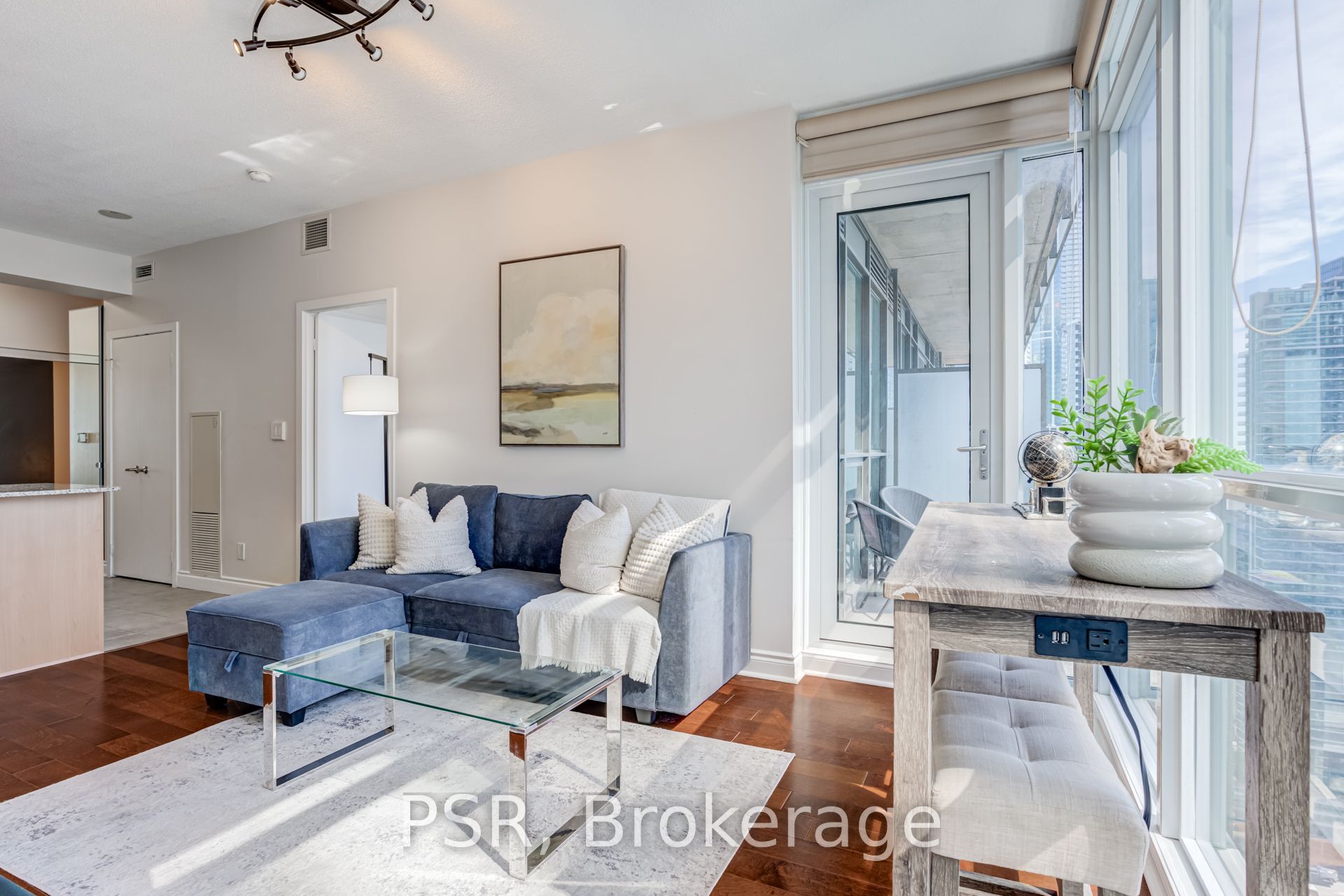 65 Bremner Boulevard 3401