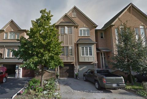 29 Bluewater Court Toronto ON M8V 4A7