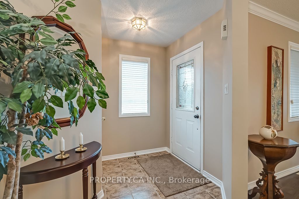 2303 Kingfisher Court