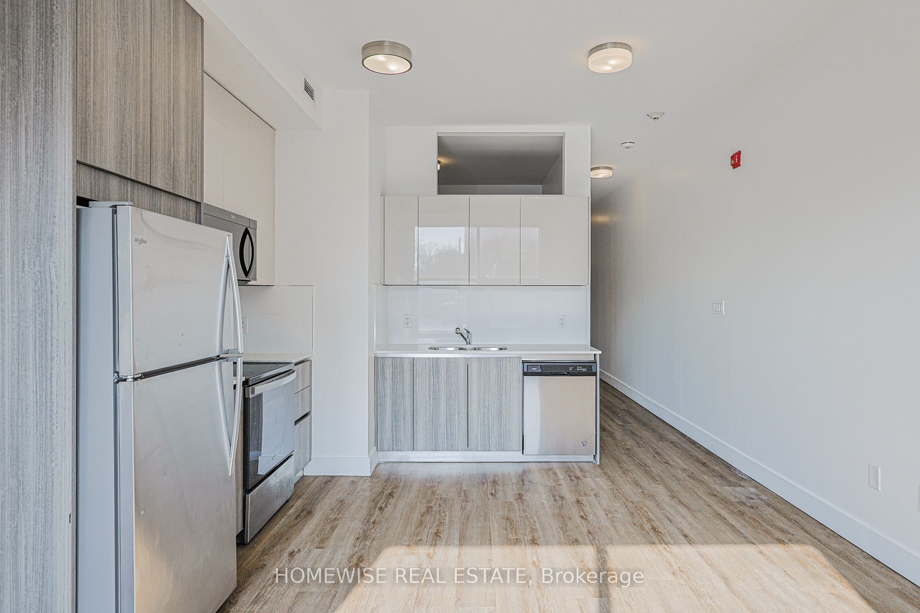 3020 Dundas Street W 201