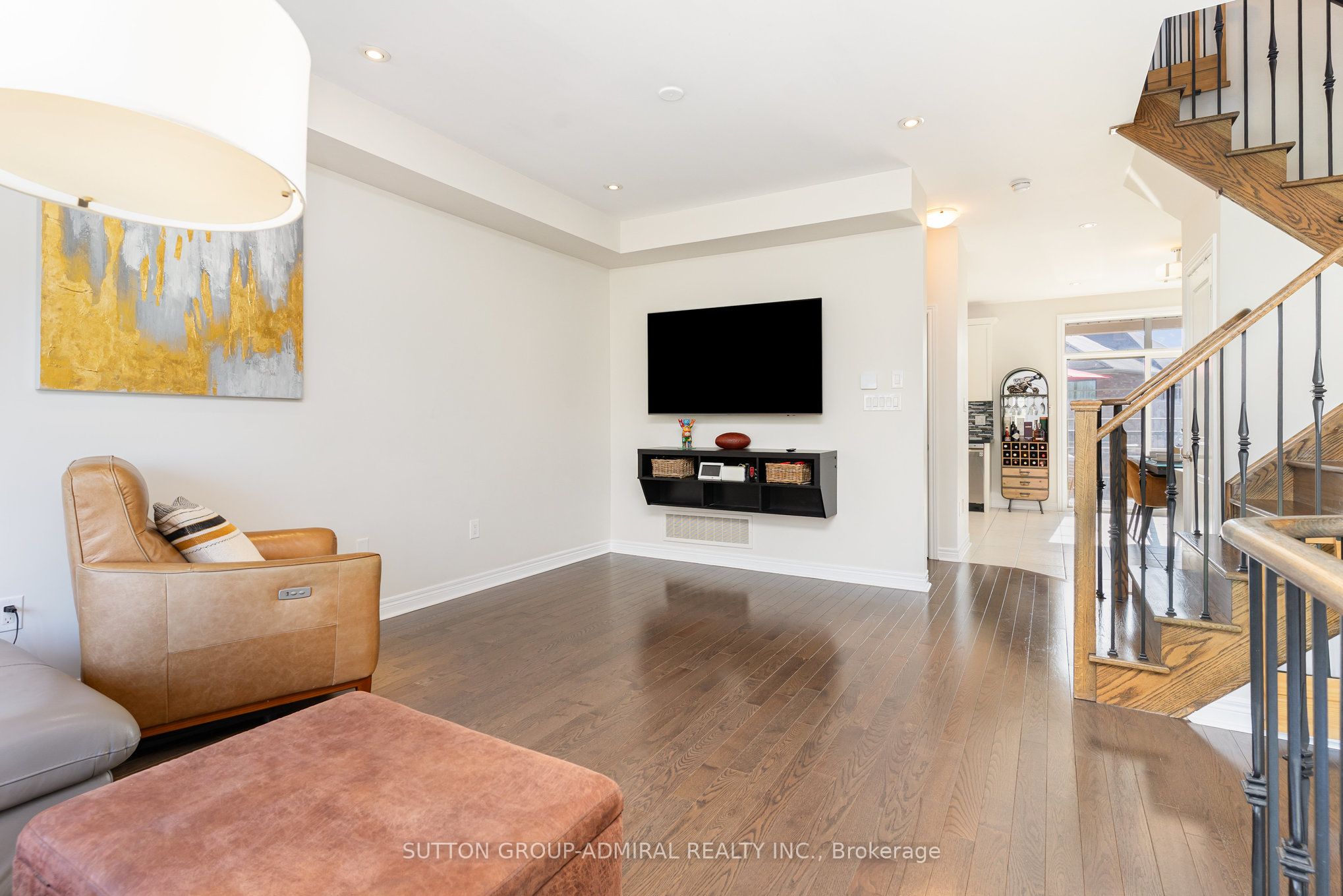 32 Grand Trunk Avenue