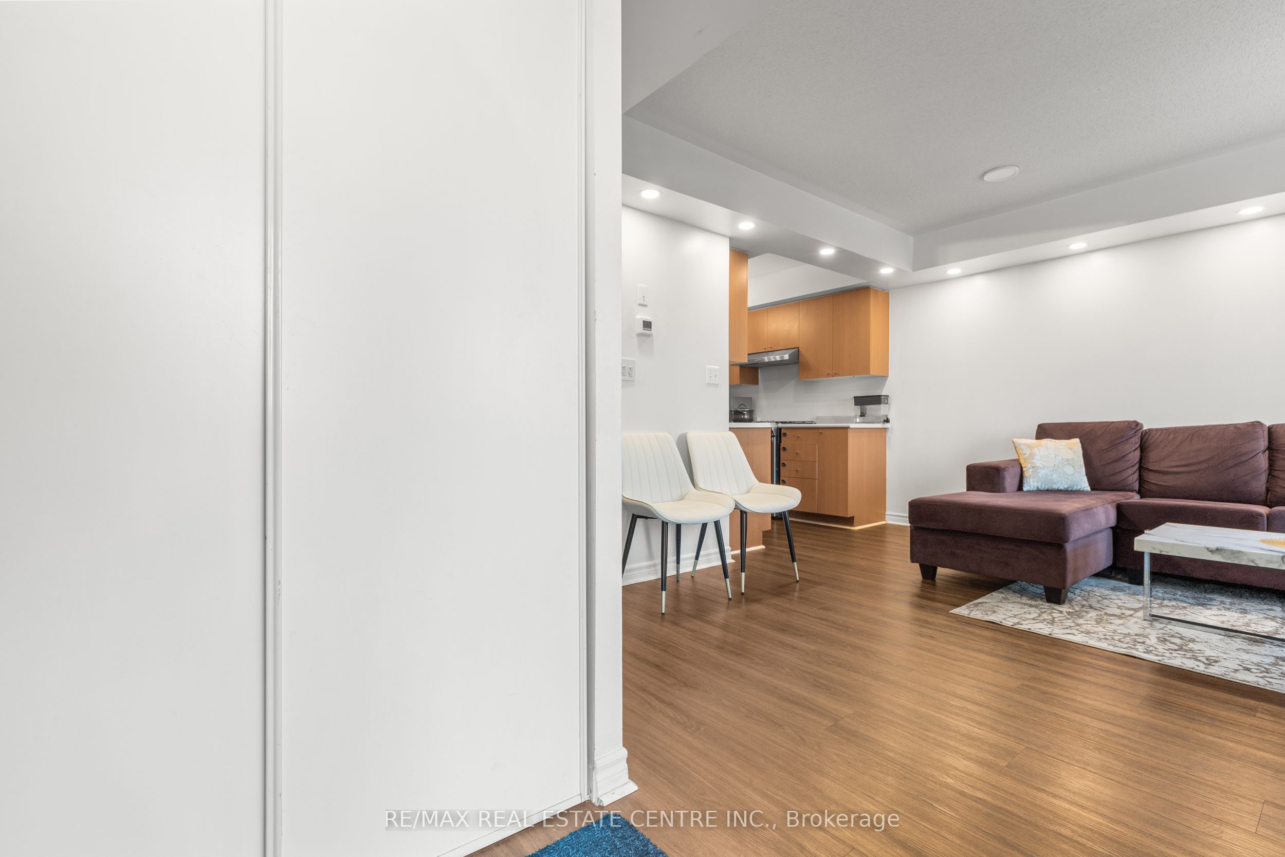 4620 Guildwood Way 33