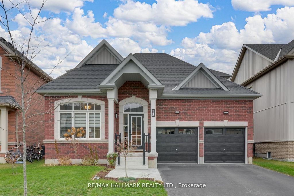 Photo of 18 Mclean Avenue, Collingwood, ON L9Y 3V2 (MLS # S12601302)