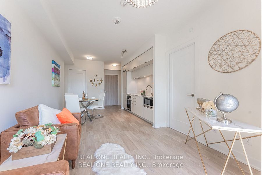 80 Vanauley Street 303