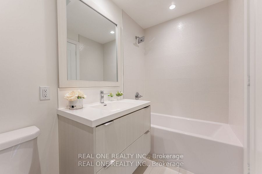 80 Vanauley Street 303