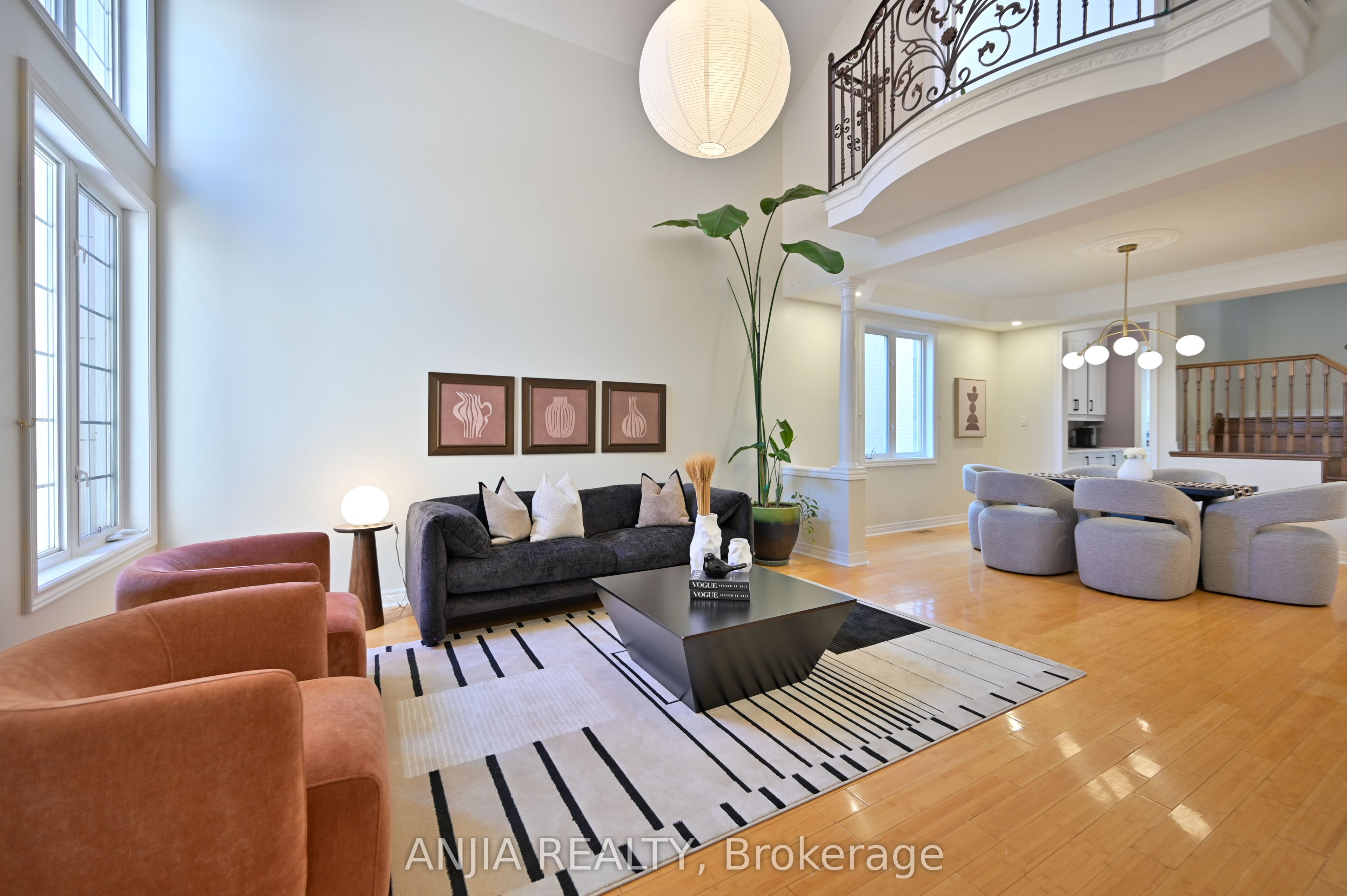 30 Annina Crescent