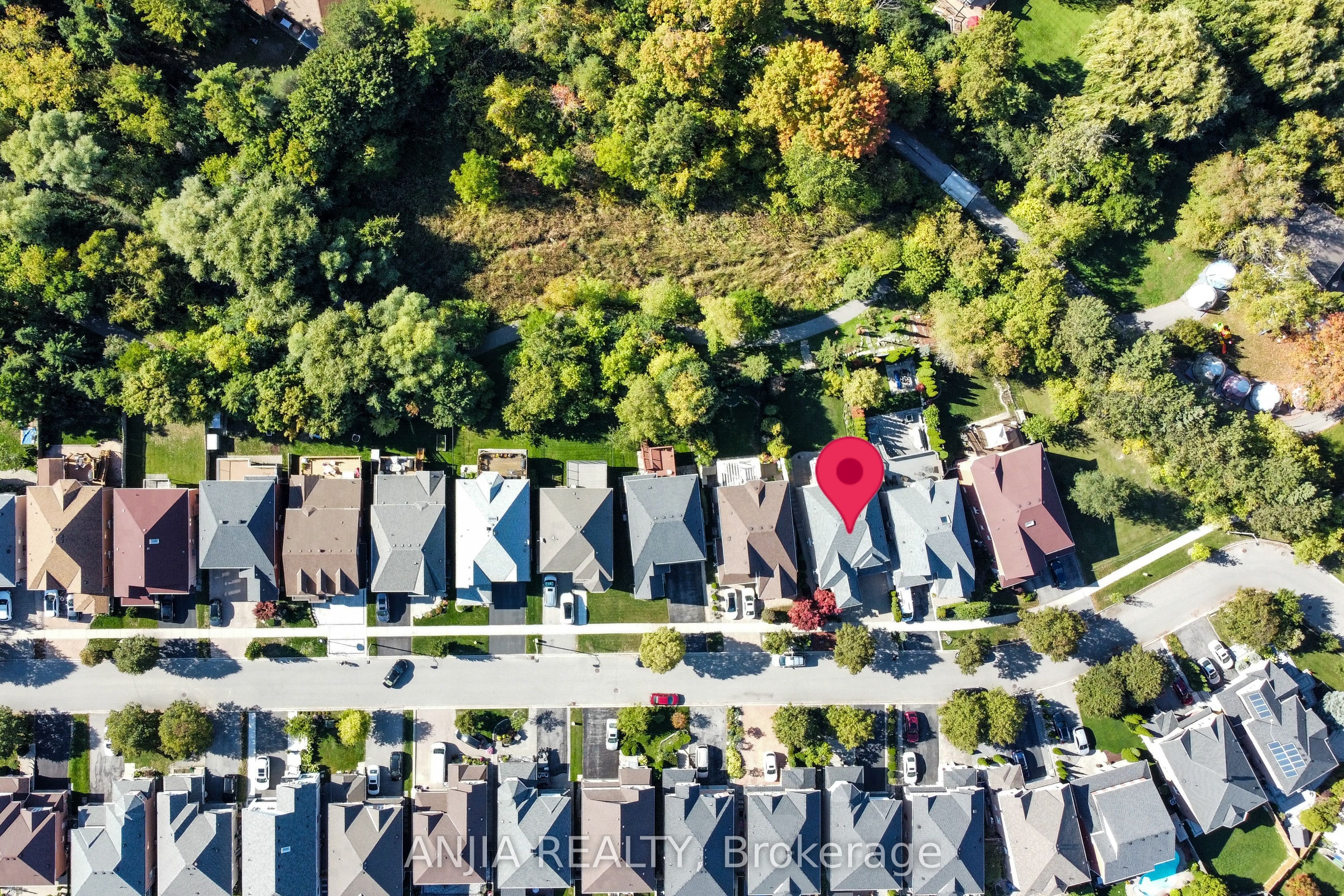 30 Annina Crescent