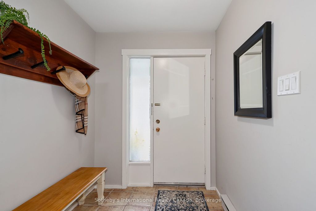 Photo of 214 Escarpment Crescent #214, Collingwood, ON L9Y 5B4 (MLS # S13134312)