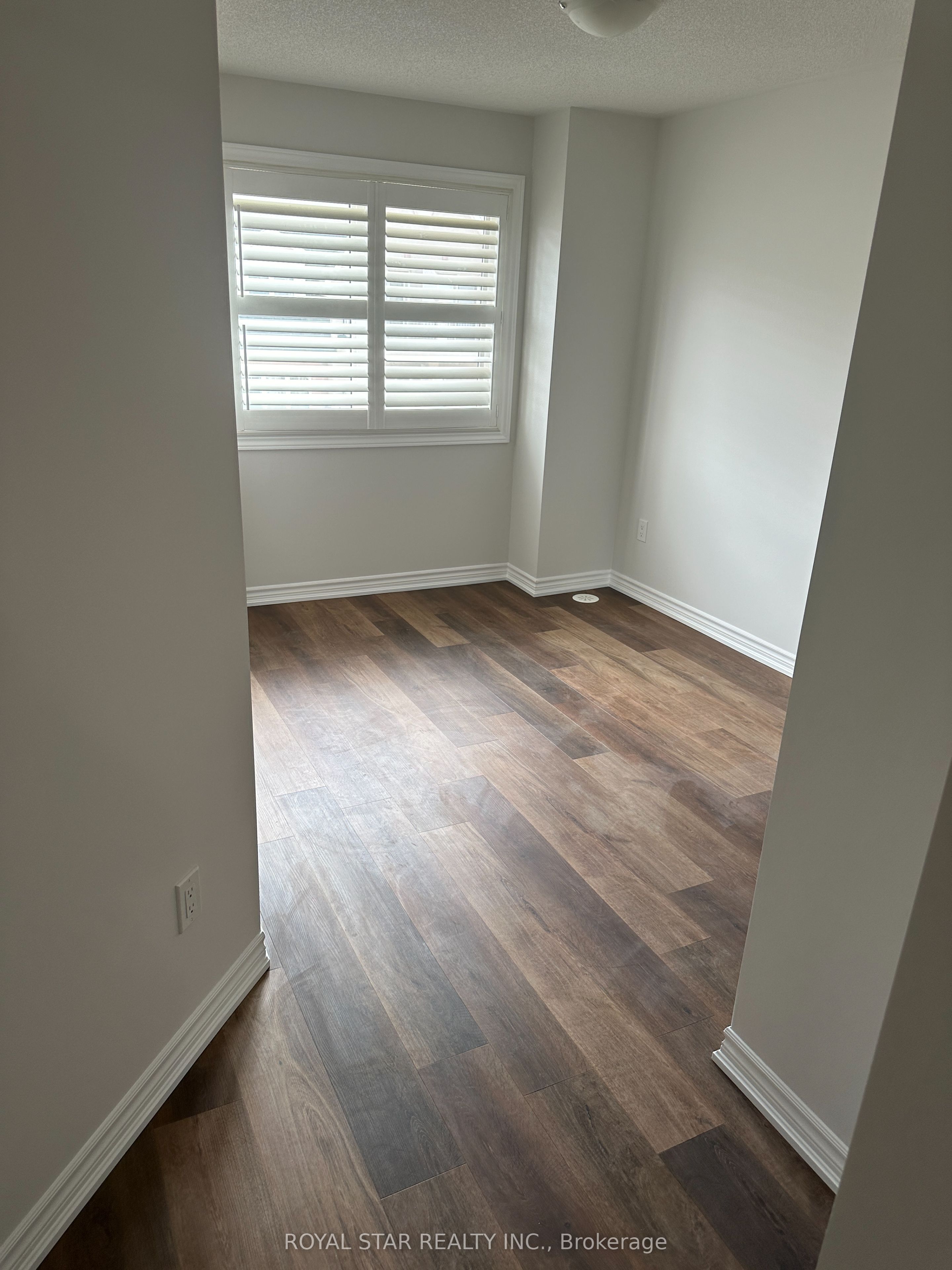 2420 Baronwood Drive 5-03