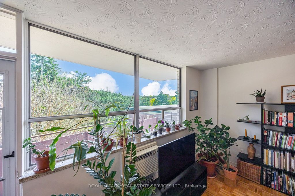 Photo of 100 Coe Hill Drive #303, Toronto, ON M6S 3E1 (MLS # W13134934)