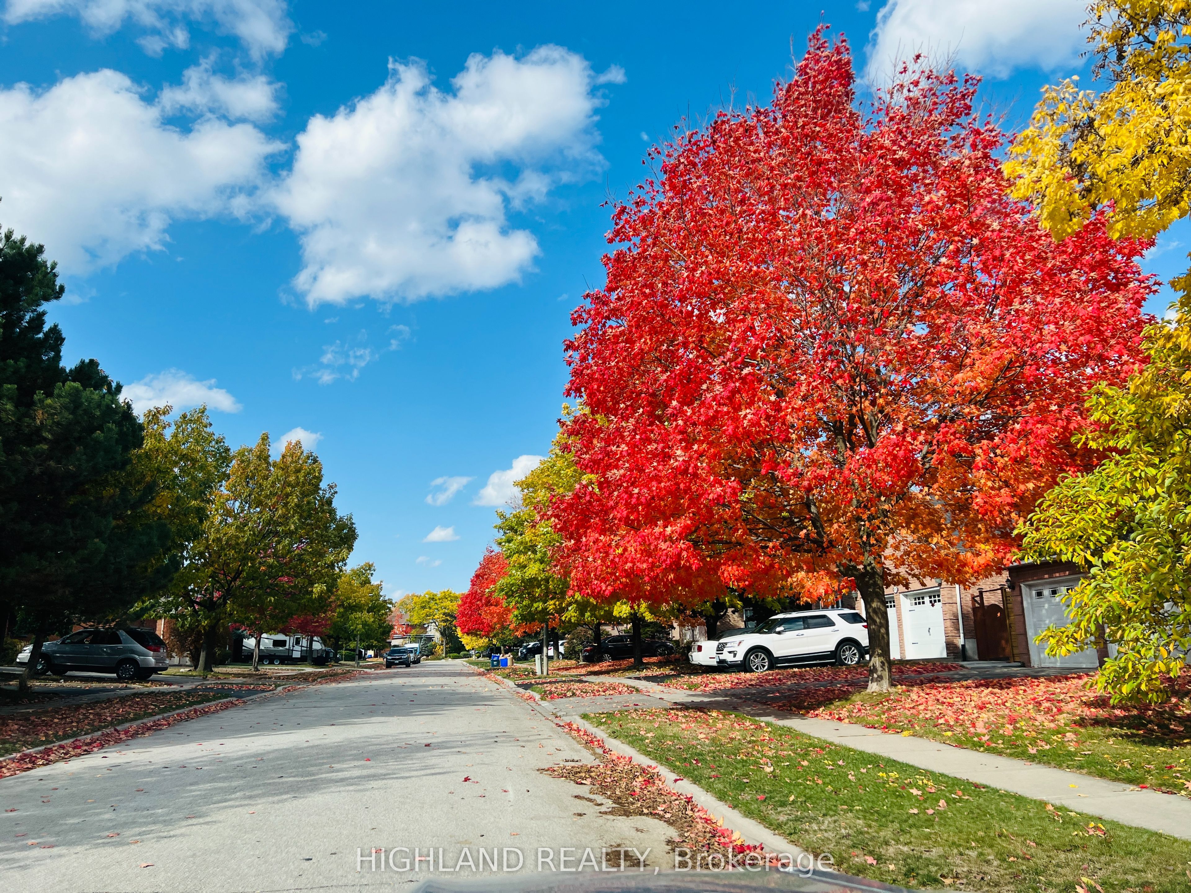 2070 Castlefield Crescent