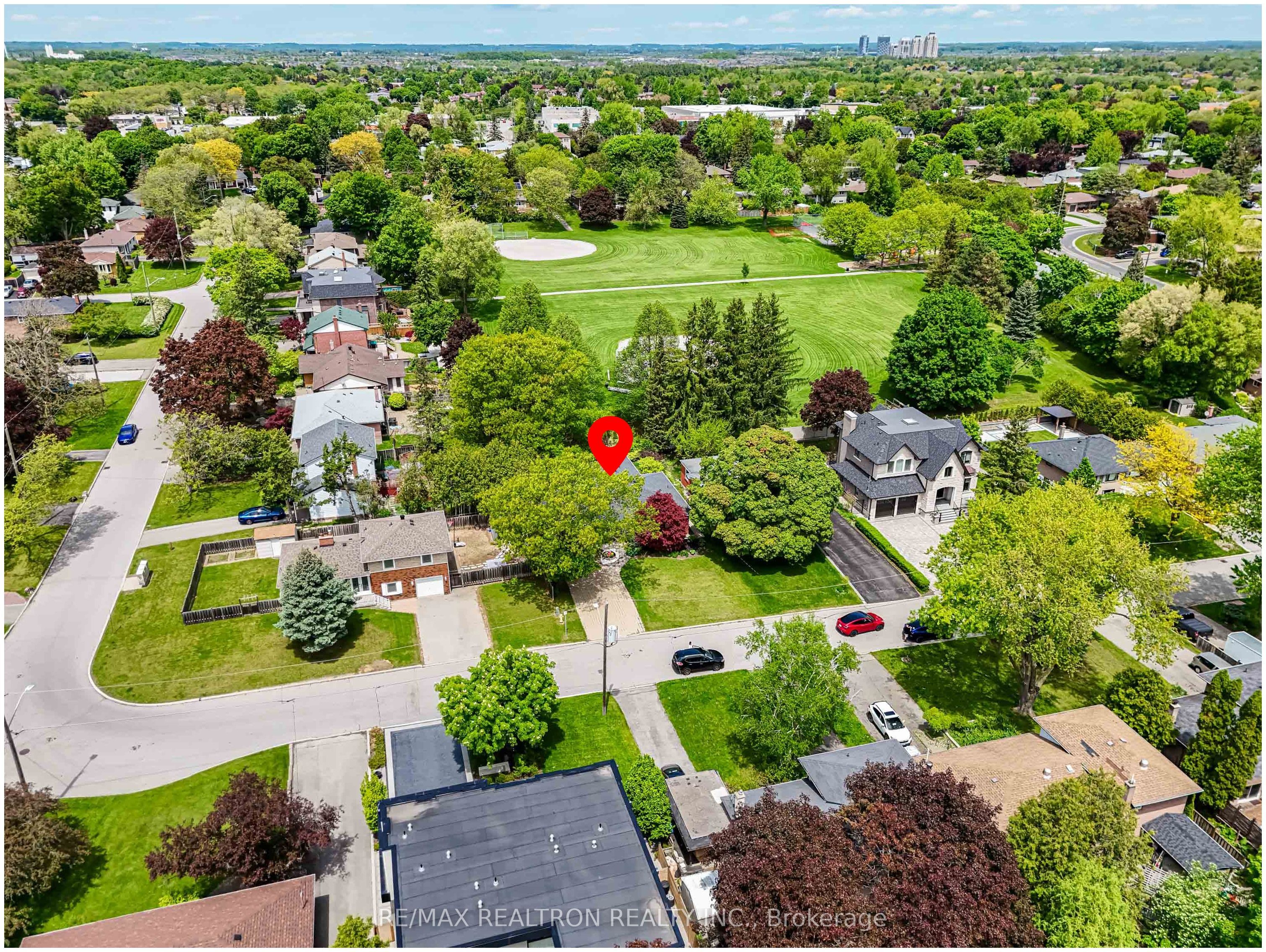 15 Lincoln Green Drive