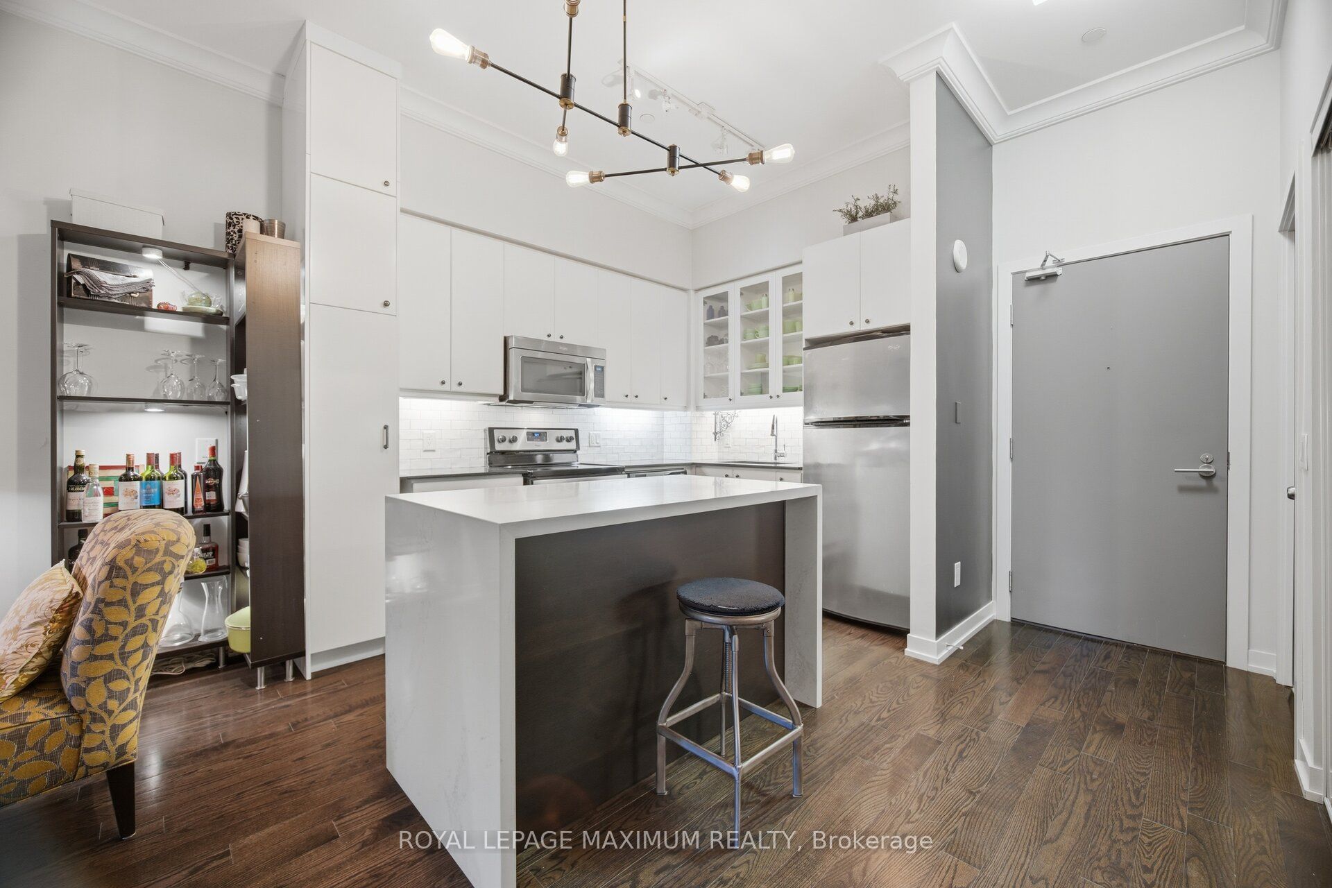 8 Fieldway Road 104