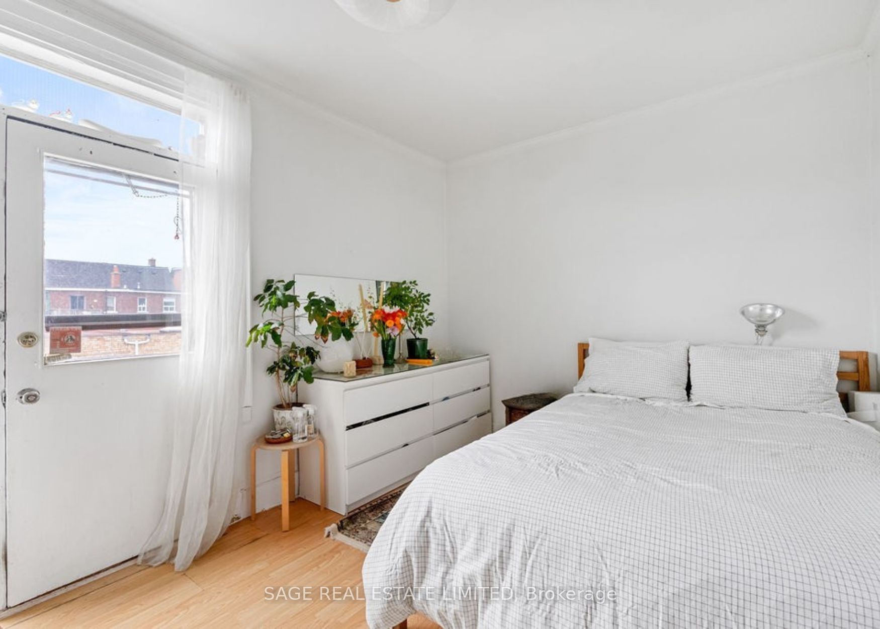 276* Crawford Street