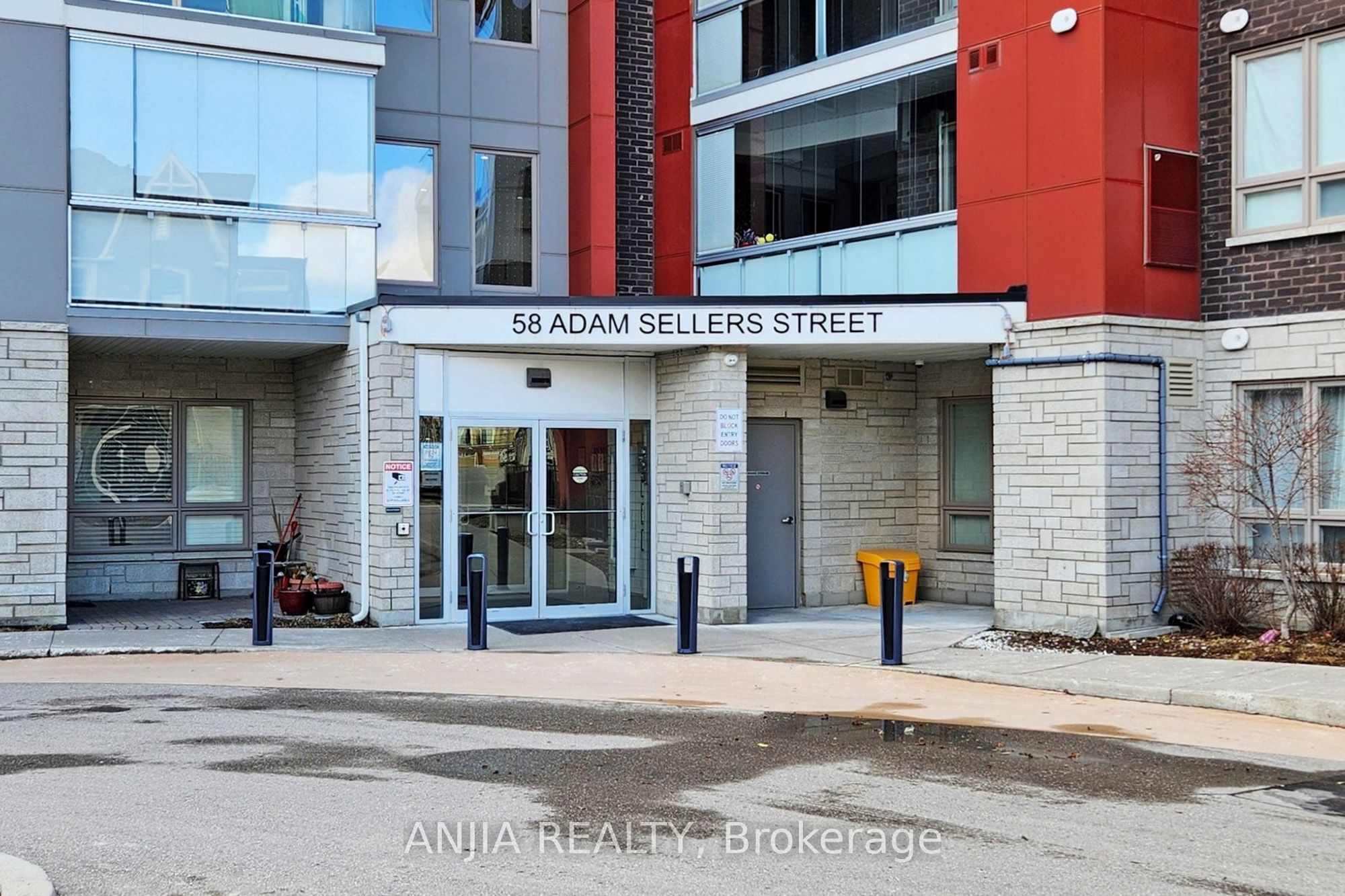 58 Adam Sellers Street 614