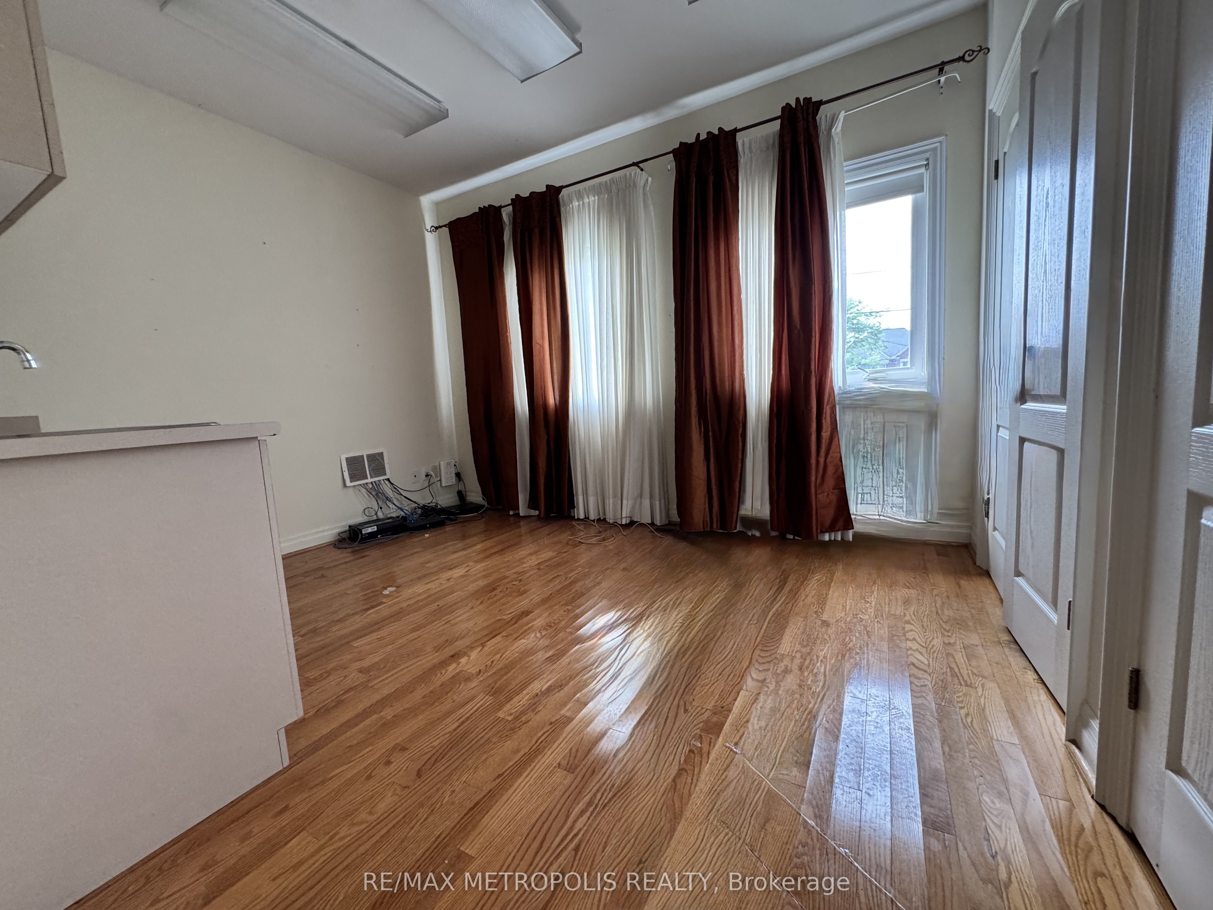 416 Elgin Mills Road W