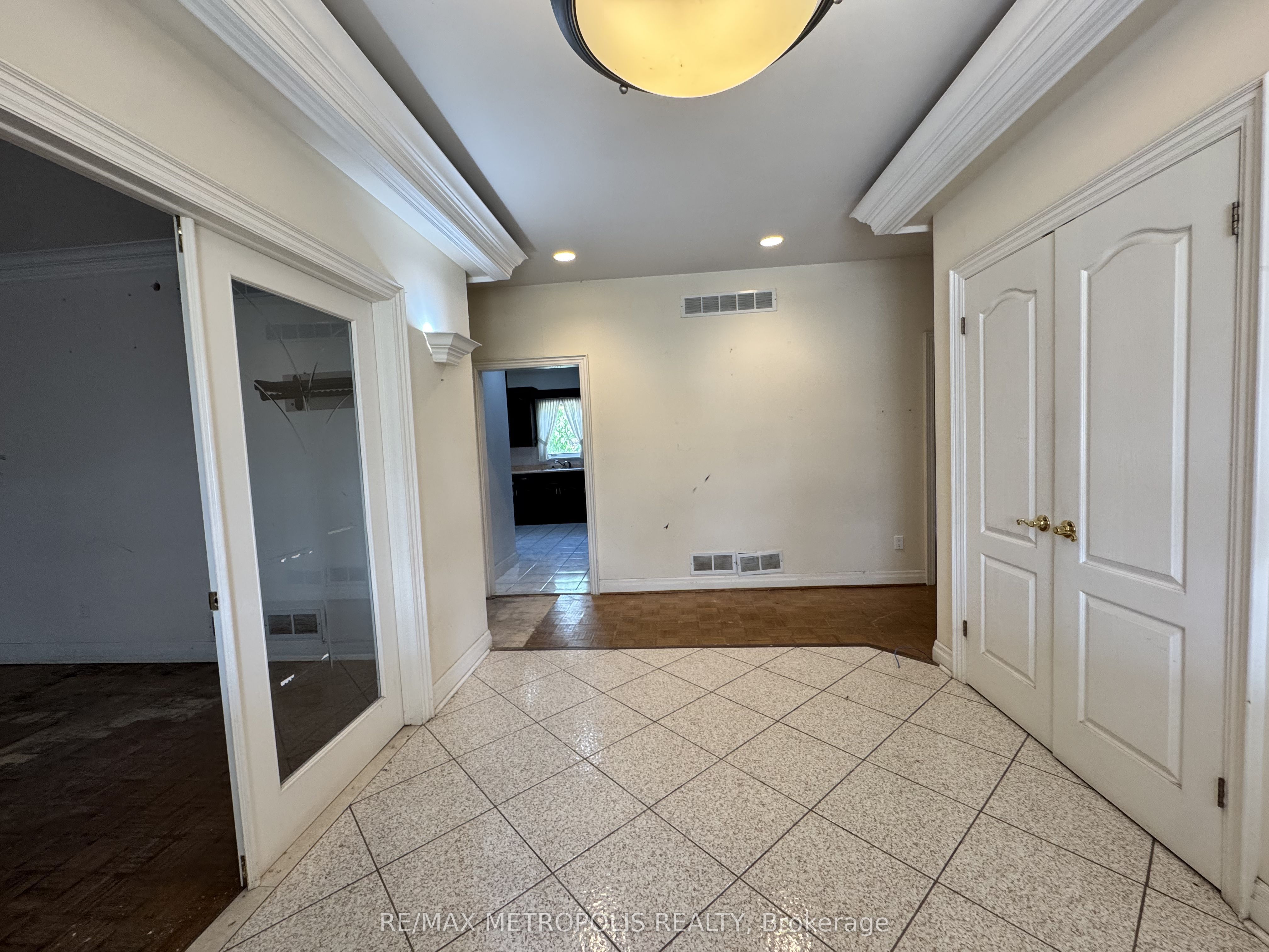 416 Elgin Mills Road W