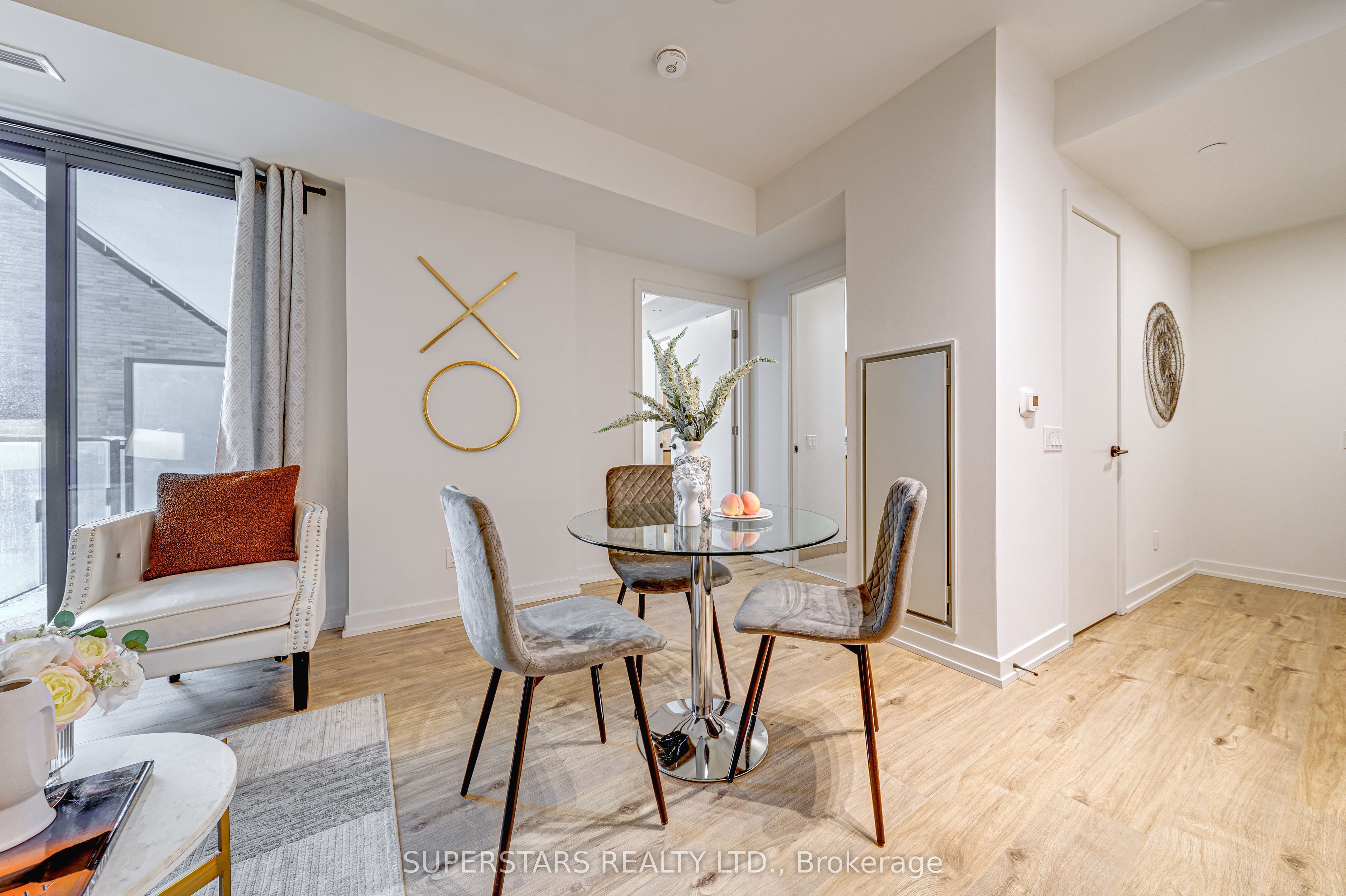 35 Parliament Street 601