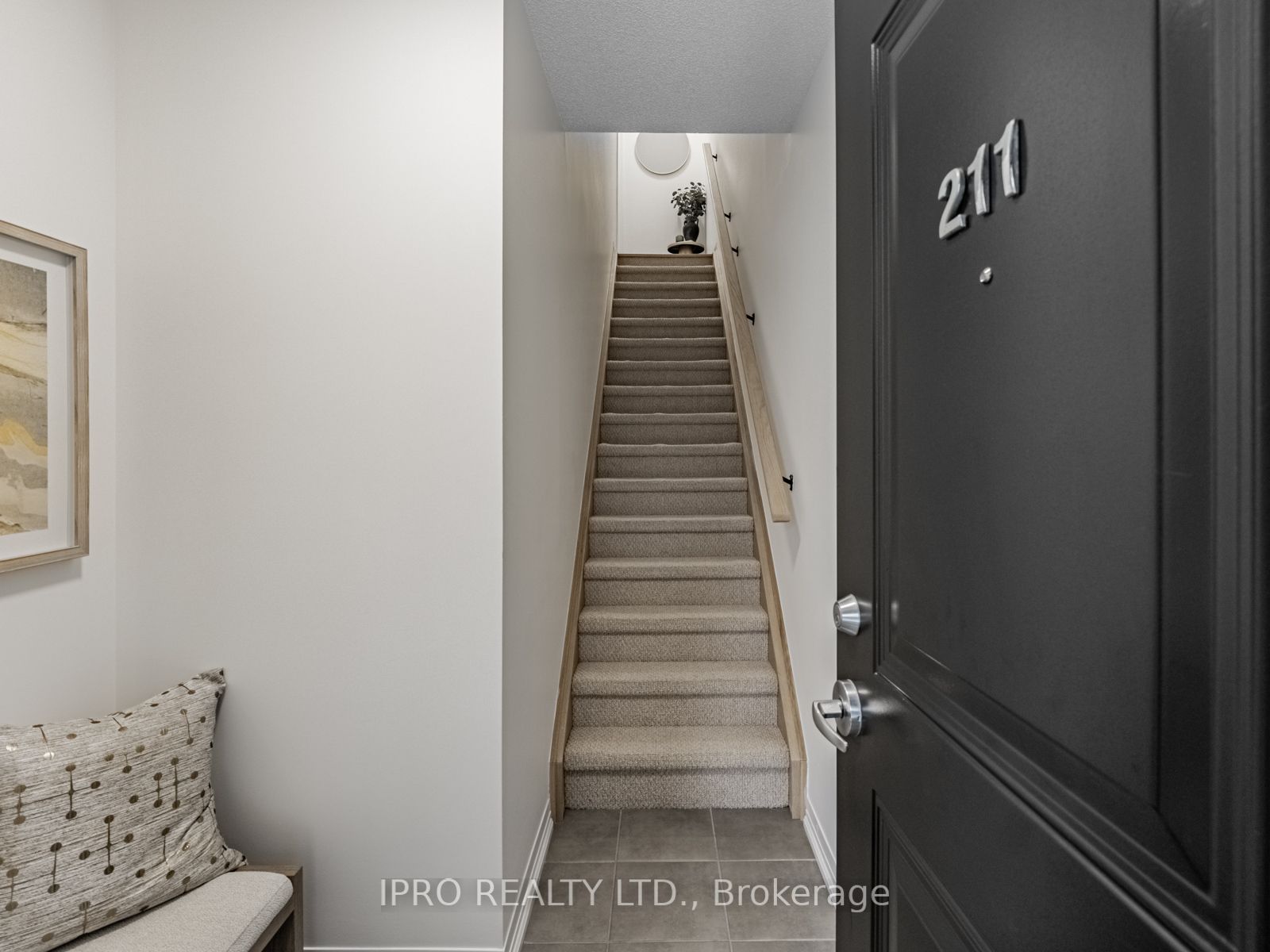 1206 Main Street E 211