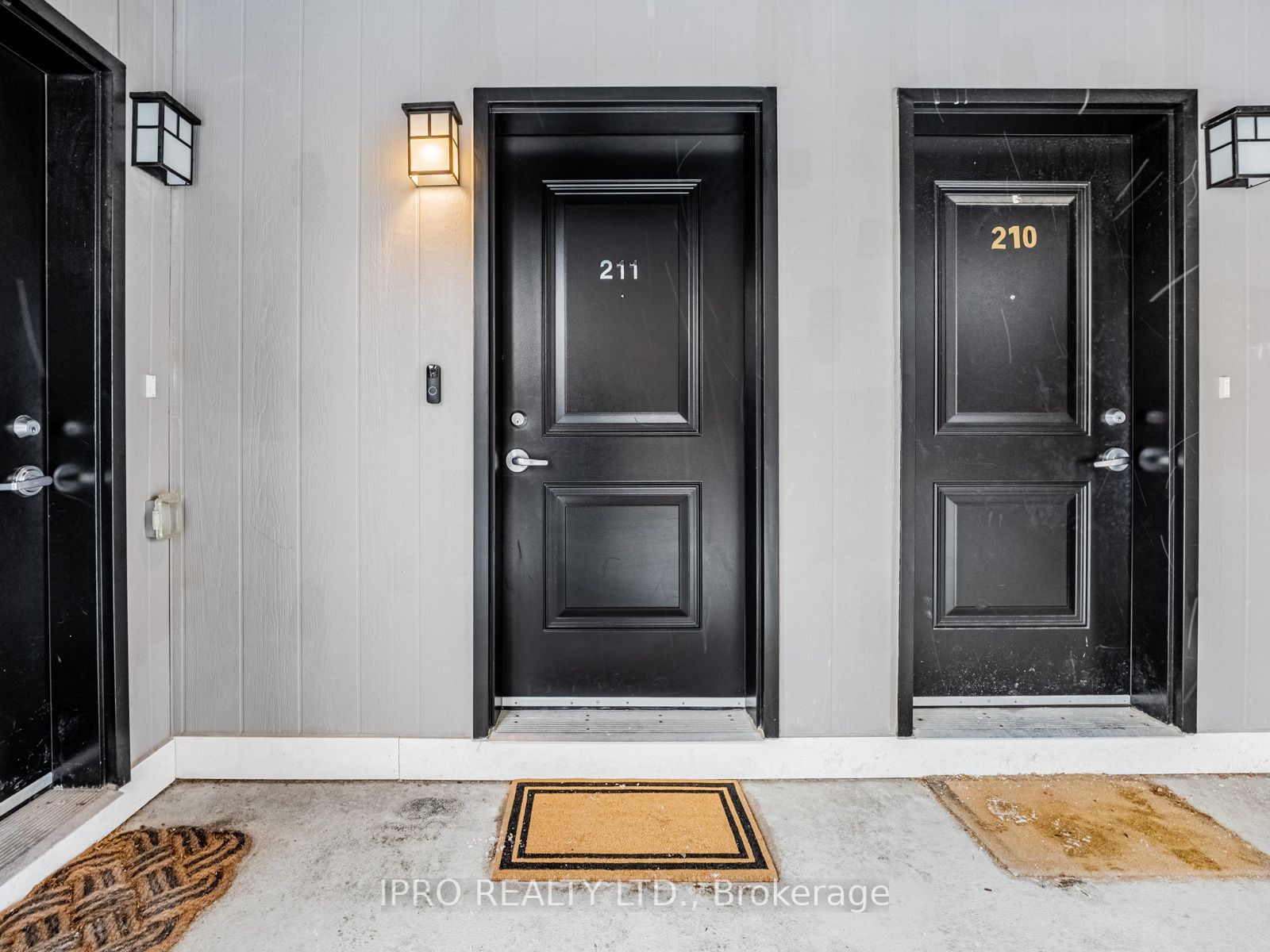 1206 Main Street E 211