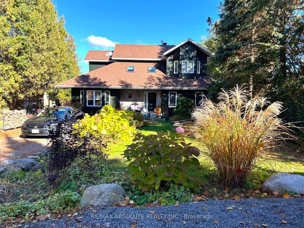 Photo of 39 McNeill Road, McNab/Braeside, ON K0A 1G0 (MLS # X12884330)