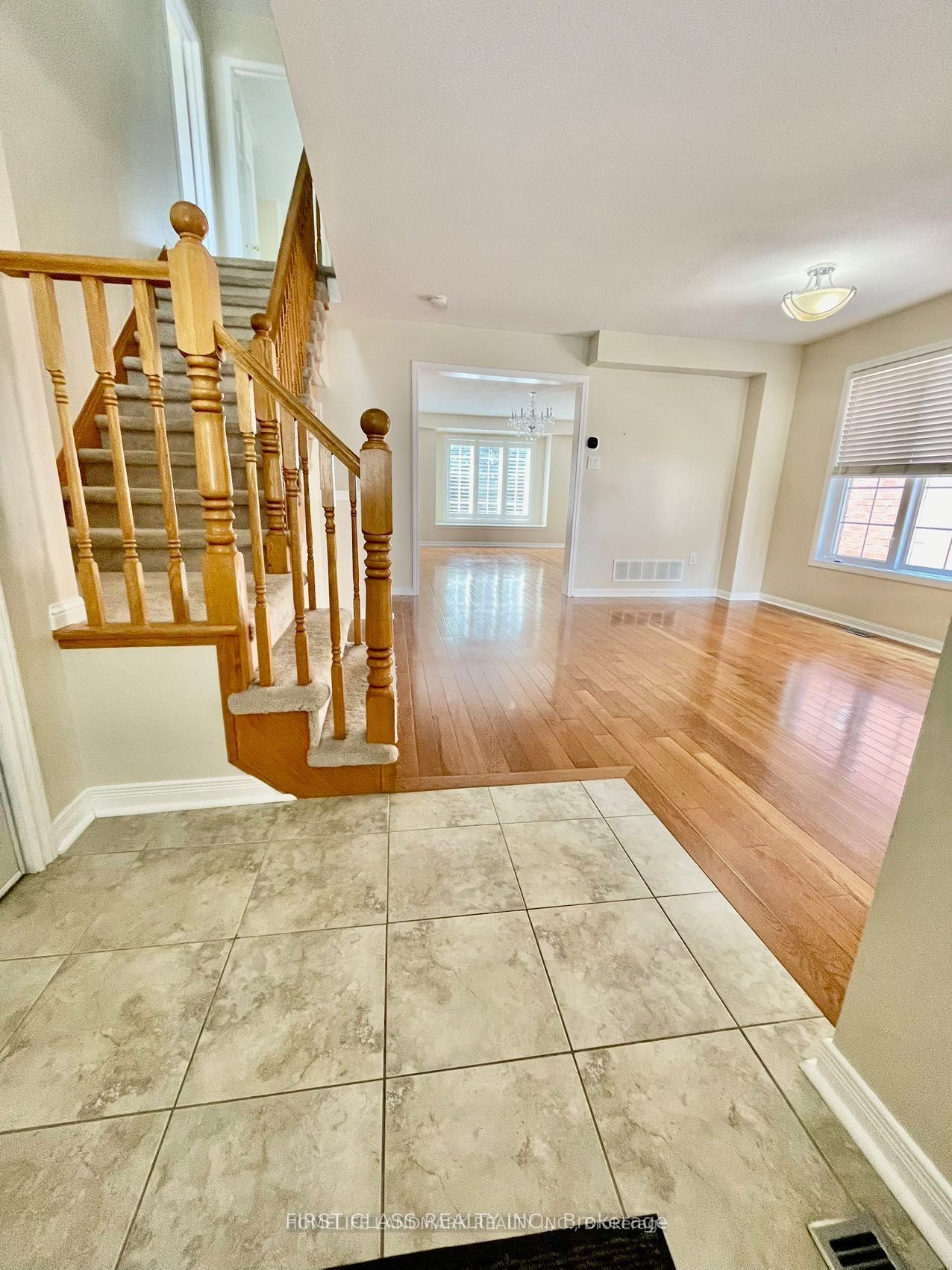 2372 Cornerbrooke Crescent