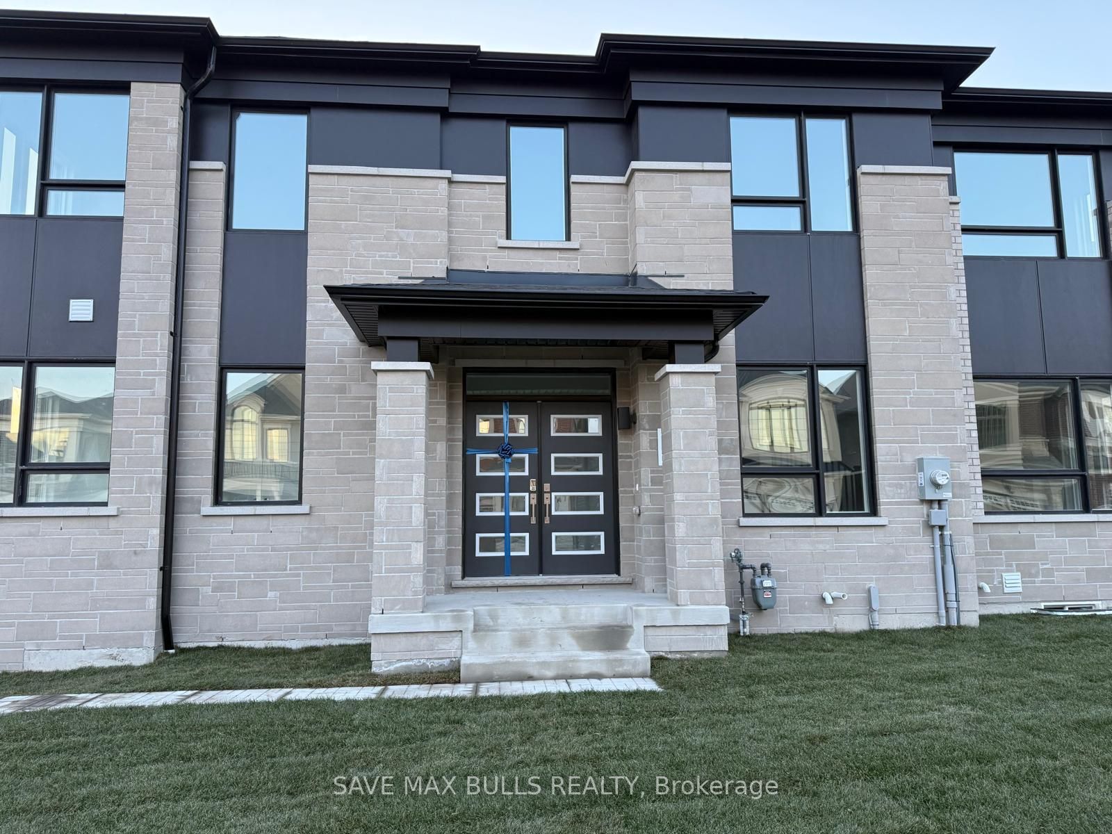 1356 Glamorgan Manor