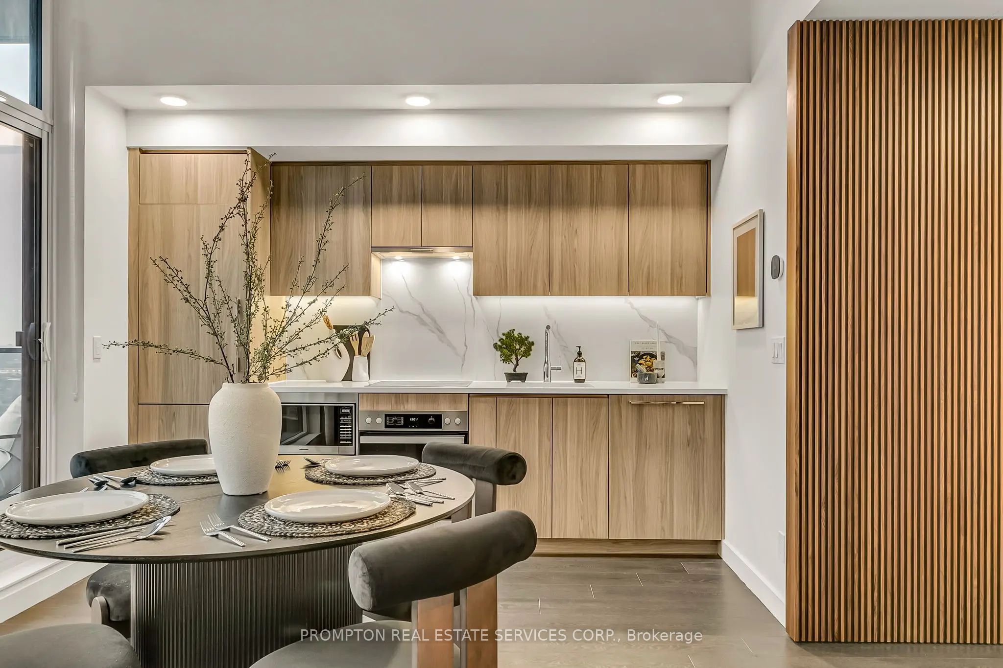 38 Widmer Street PH 5110