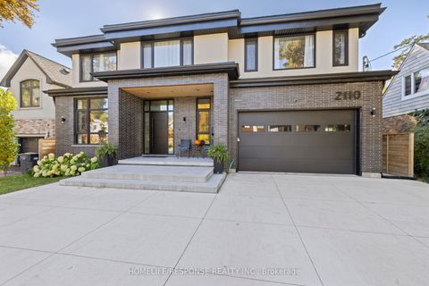 2110 Courtland Crescent Mississauga ON L4Y 1V2